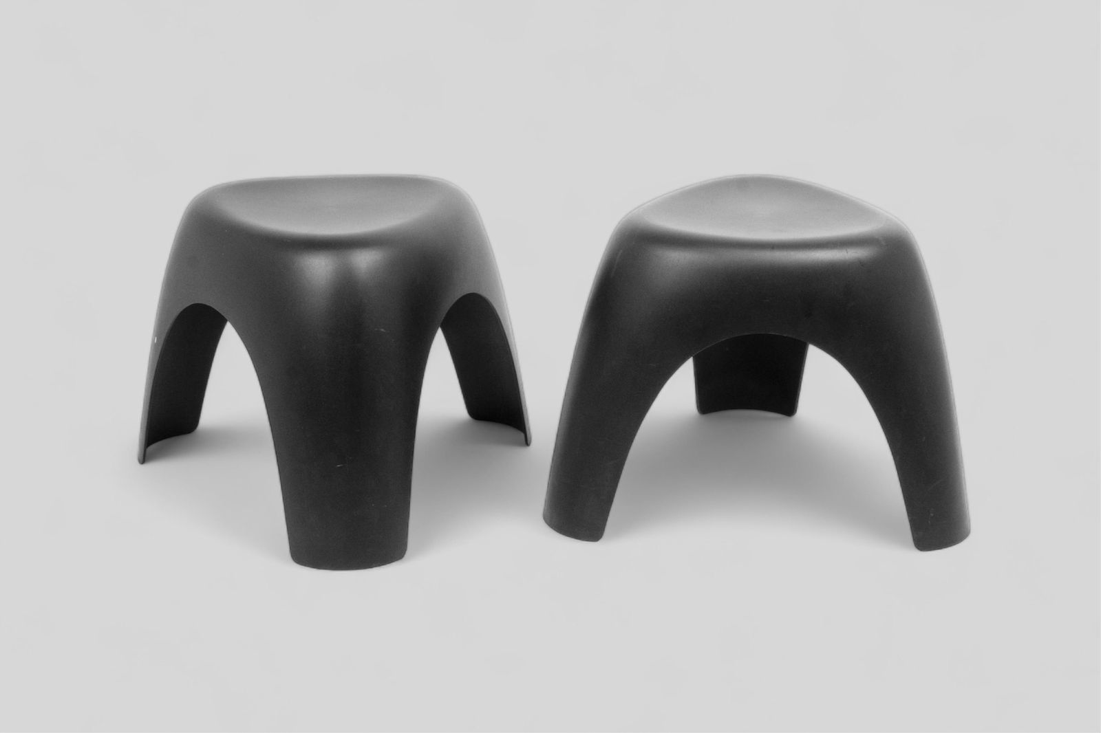 Pair of Ori Yanagi Elephant Stools, Black (1 of 3)