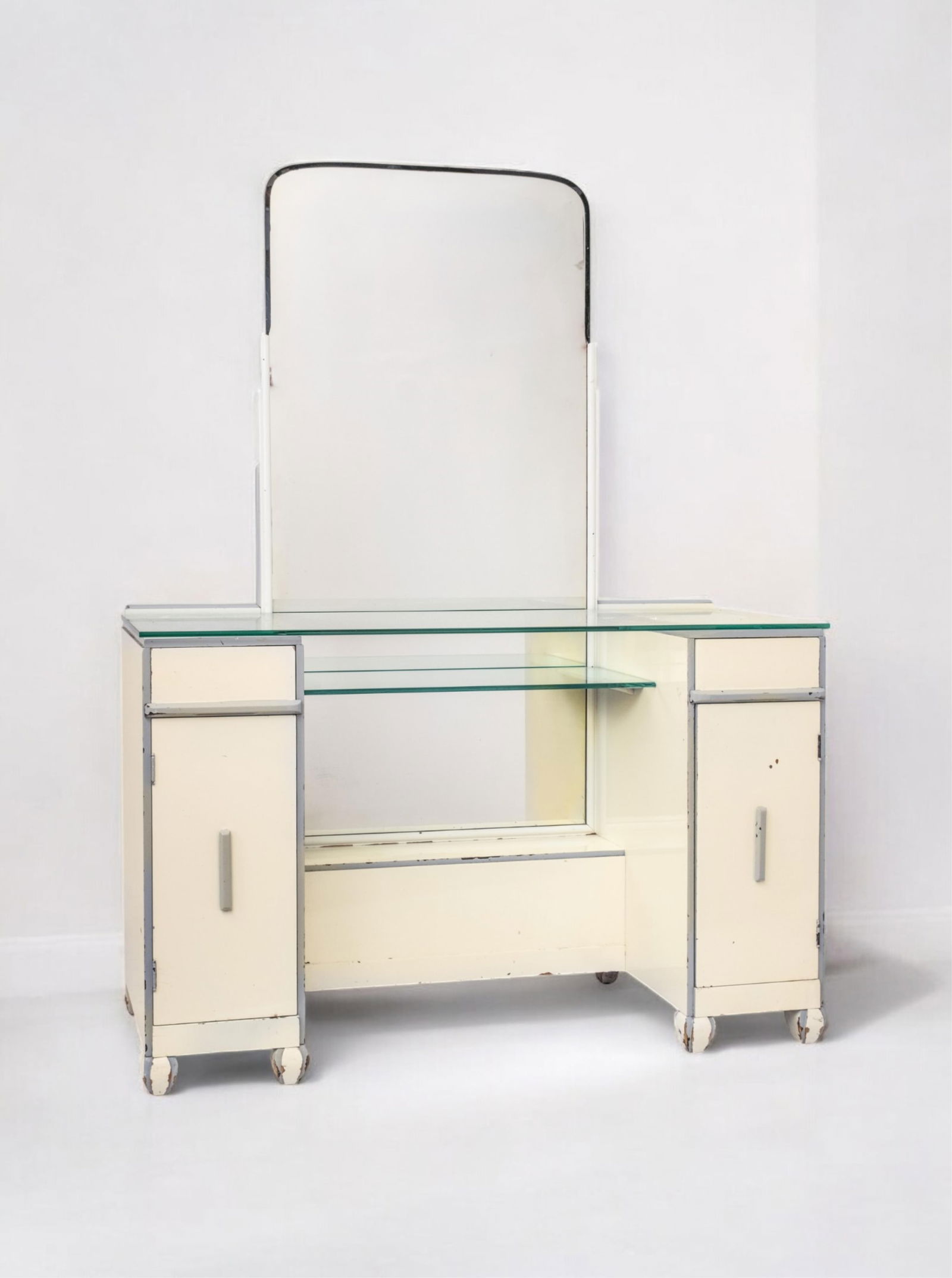 Vintage Art Deco Modernist Vanity Dresser (1 of 20)
