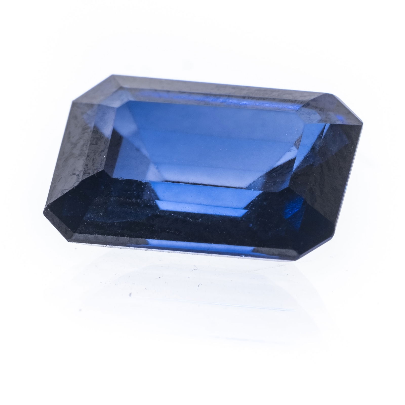 Large Loose 8.68 Carat Sapphire (1 of 3)