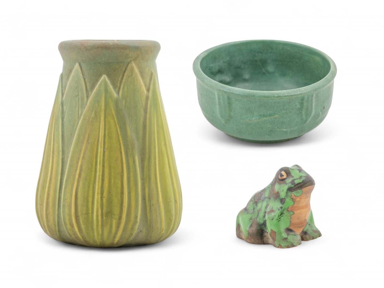 Arts and Crafts Ceramic Collection: Weller Frog, Stoneware Bowl, and Roseville Velmoss Vase (1 of 20)