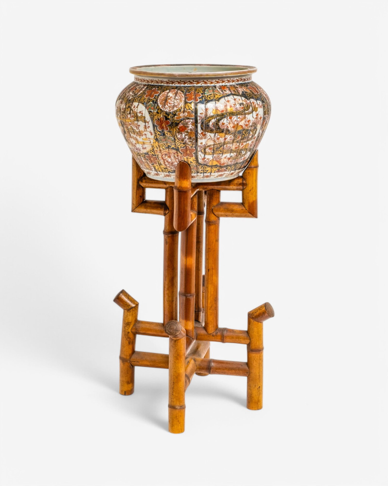 Japanese Large Imari Fluted Flowerpot on Pedestal, 19th Century: Keywords: Meiji Period, Japanese Decorative Arts, Edo Period Influence, Japanese Ceramics, 19th Century Design, Seiji Fujita style, Katsushika Hokusai style, Takamatsu-style ceramics, Porcelain, Bambo