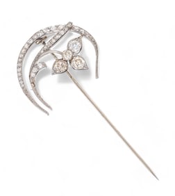 Belle Epoch Pin Platinum and 1.5 tcw Diamonds Art Nouveau, circa 1910