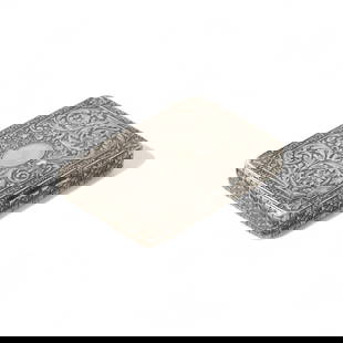 19th Century French 800 Silver Case with Engraved Scroll and Floral Motif, 65g: Keywords: continental silver, antique case, 800 silver, engraved silver, floral motif, scrollwork, medallion design, French silver, 19th century, swan markRectangular 800 silver case, 19th century, fe