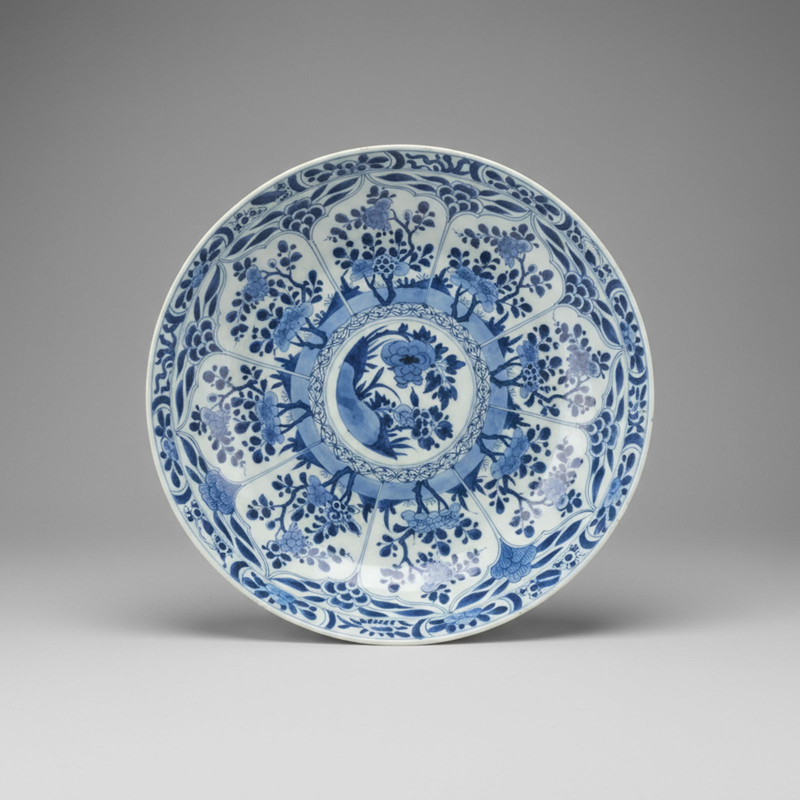 China, Large Blue-White Porcelain Dish, Ming to Early Qing Dynasty (1 of 11)