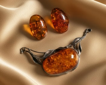 Art Nouveau Amber & Silver Pendant and Earrings Set