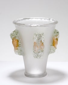 R. Lalique Saint-Vincent Partridge Vase, Frosted and Patinated Glass, Circa 1926, Signed