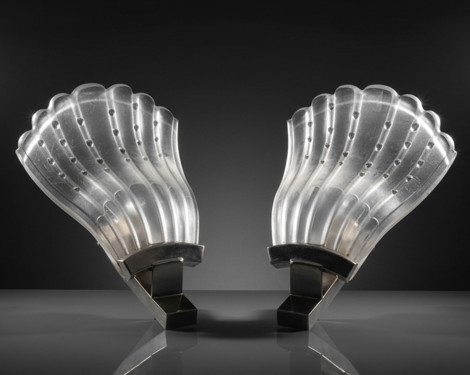 Pair of Mid Century Murano Blown Art Glass Shell Form Wall Sconces, Chrome Mounts (1 of 6)