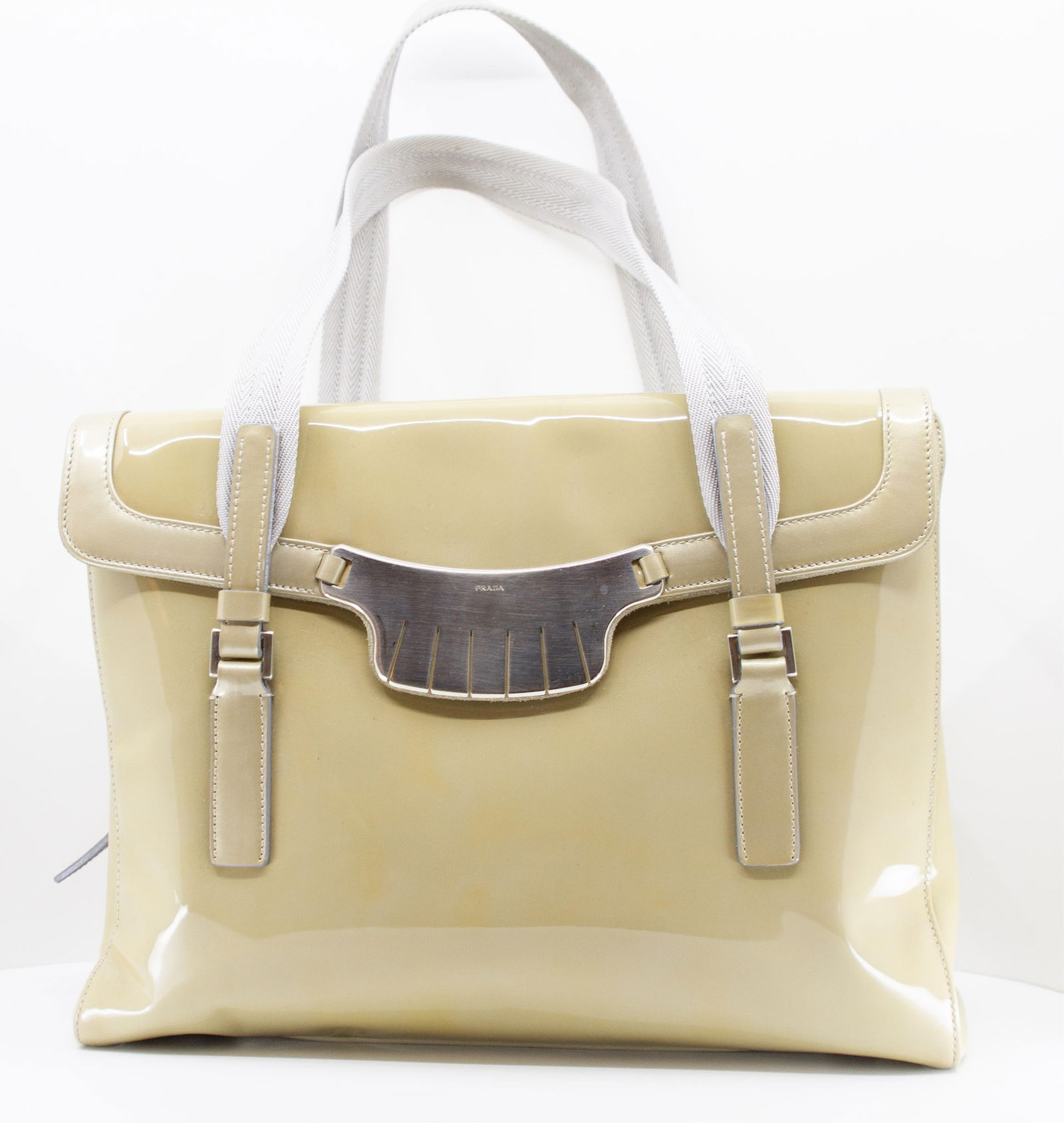 Prada Vernice Patent Leather Shoulder Bag In A Nude Patent Leather (1 of 9)