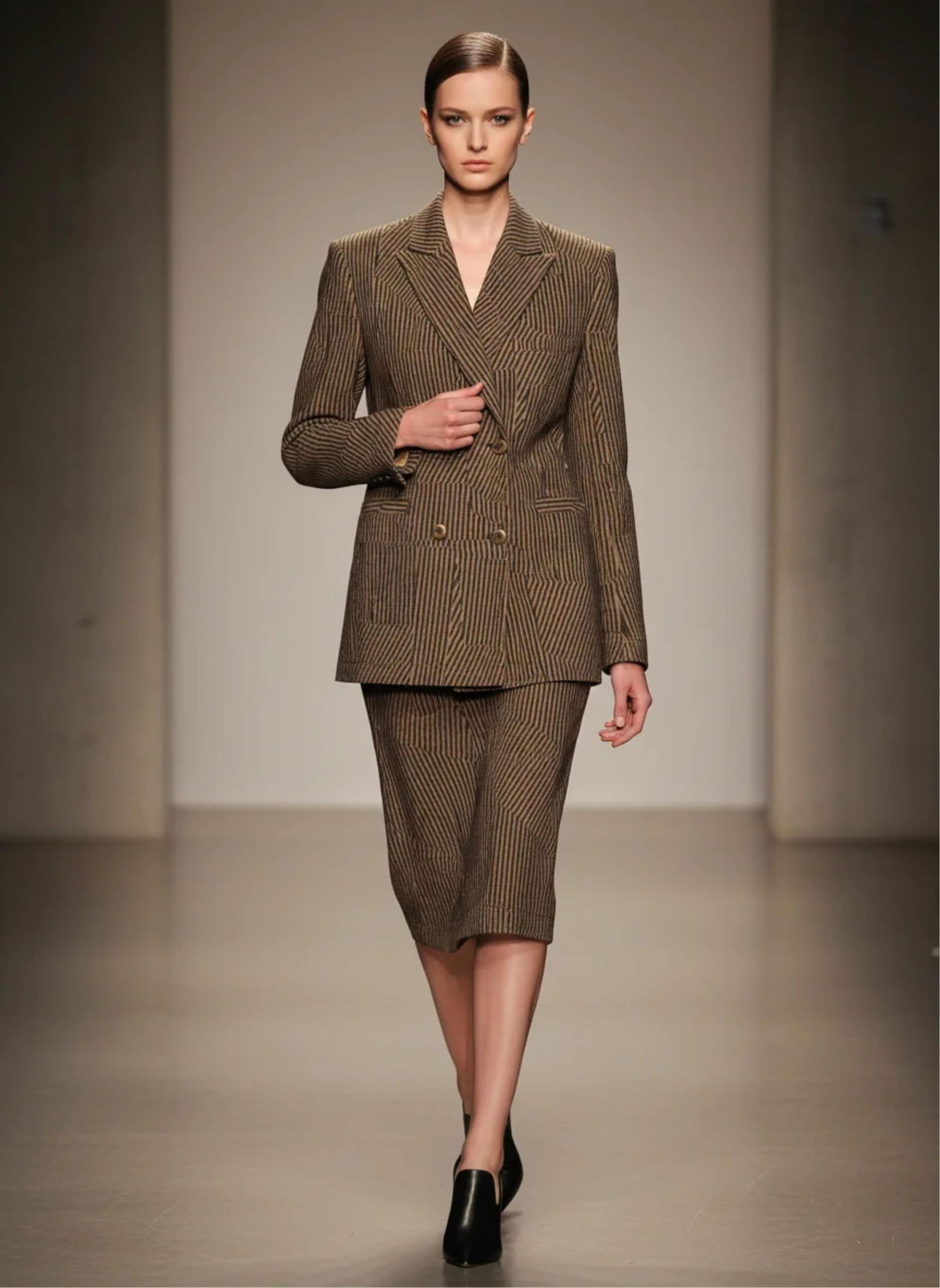 Maison Margiela, Designer Couture Men's Cotton Striped Sports Coat: Keywords: Designer Brand Auctions, Luxury Clothing Sale, High-End Fashion Auctions, Exclusive Designer Apparel, Vintage Designer Clothing, Rare Fashion Auction, Pre-Owned Luxury Fashion, Designer, Han