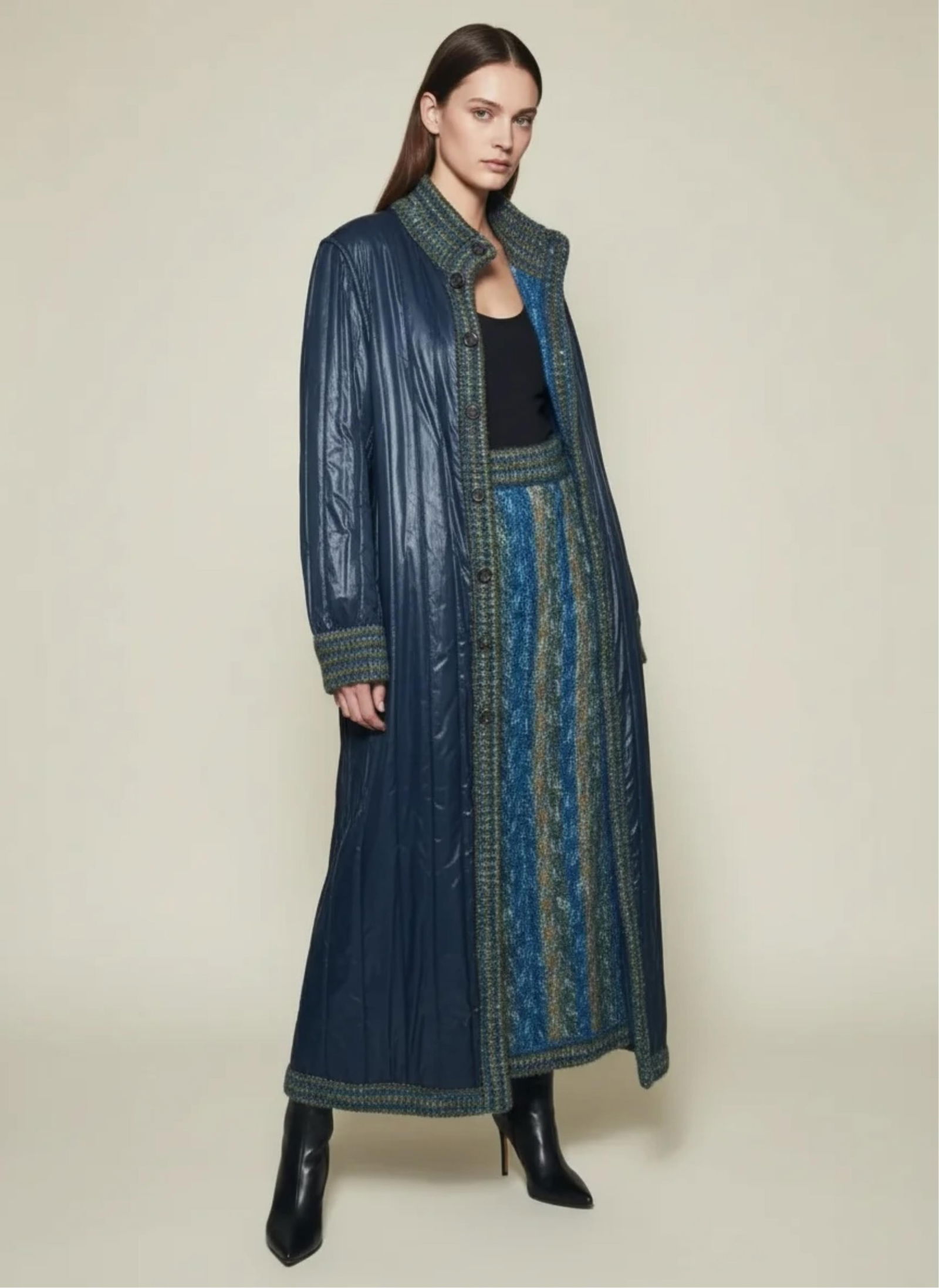 Missoni, Multi-Colored Reversible Coat Missing Tag: Keywords: Designer Brand Auctions, Luxury Clothing Sale, High-End Fashion Auctions, Exclusive Designer Apparel, Vintage Designer Clothing, Rare Fashion Auction, Pre-Owned Luxury Fashion, Designer, Han