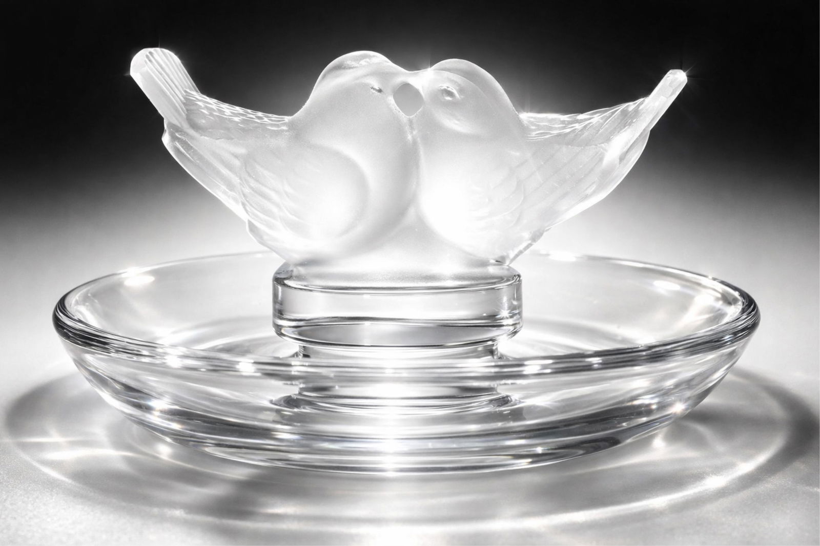 Lalique Frosted Glass Bird Trinket Dish With Original Box: Keywords: Lalique, French glass, art glass, frosted glass, bird motif, trinket dish, jewelry dish, molded glass, decorative glass Summary: Frosted molded glass trinket dish by Lalique, featuring a