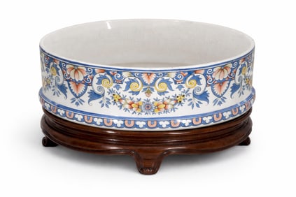 Planter with Oblong Vase