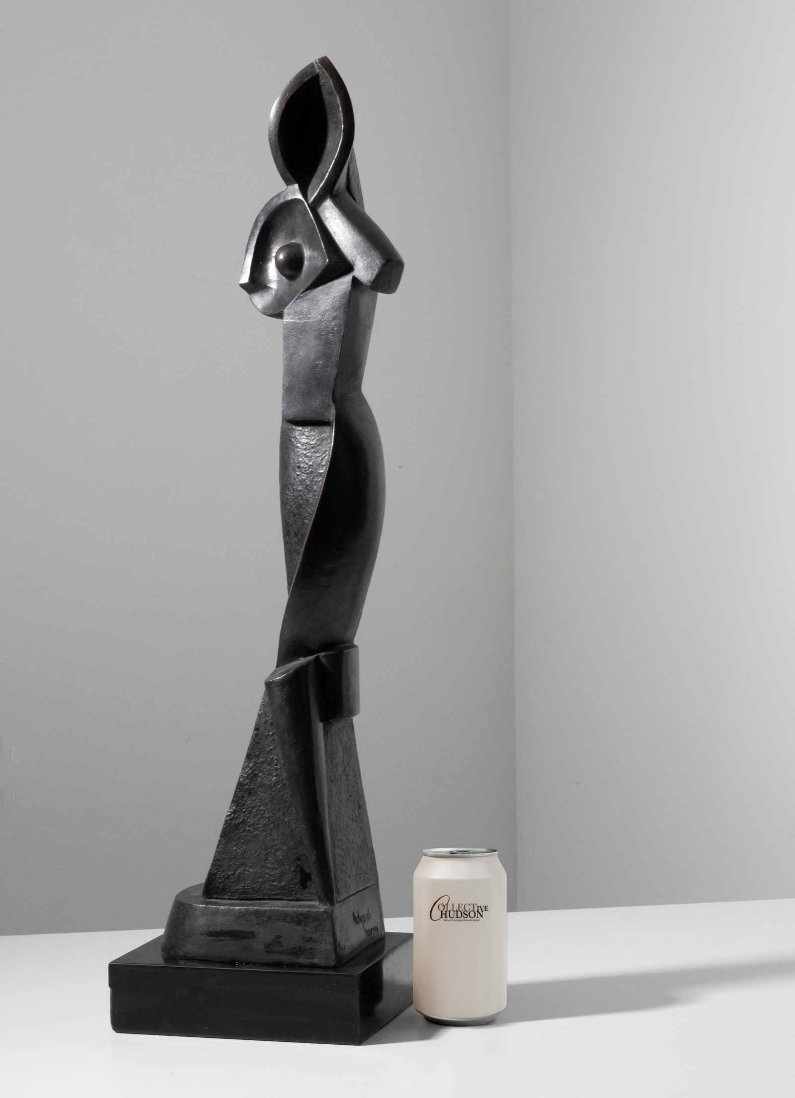 Alexander Archipenko, Signed, 28-in Cubist Bronze Female Figure Sculpture, 1914: Keywords: No Reserve, Cubist sculpture, Modernist bronze, avant-garde, female figure, early modern art, bronze statue, Parisian modernism, abstract figurative, early 20th century, decorative arts Summ