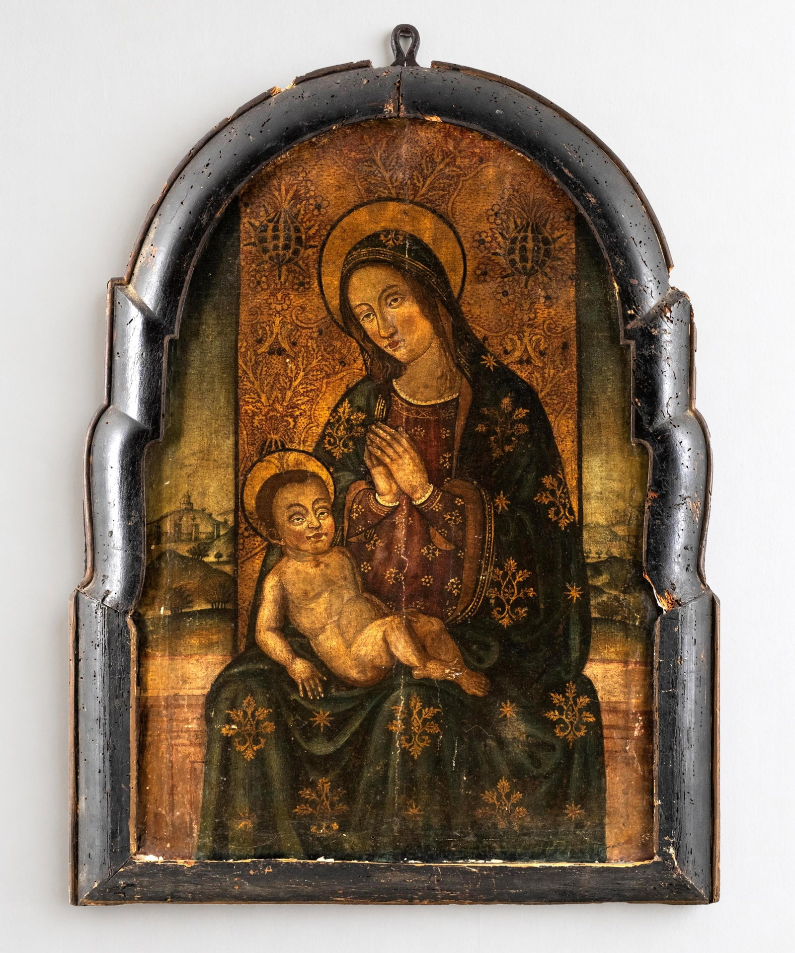 Spanish School Virgin And Child Oil Painting, Circa 1500-1600: Keywords: NO RESERVE, Spanish School, Virgin and Child, Madonna and Child, Oil Painting, Religious Art, Devotional Panel, Catholic Iconography, Throne, Halo, Gilt Decoration, Antique Frame Summary: Sp