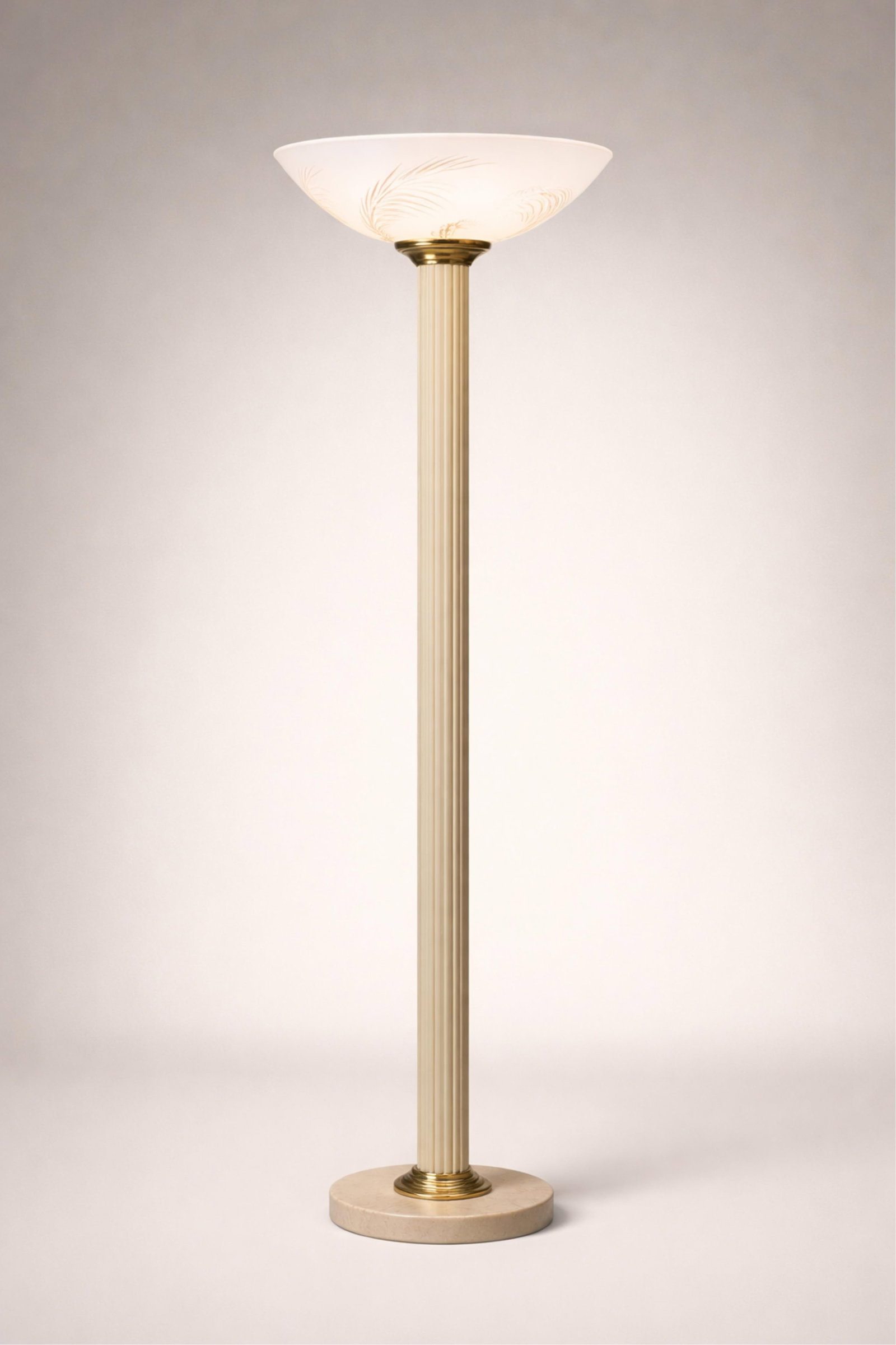 Modernist Floor Lamp W. Fluted Column and Etched Art Glass Floral Decorated Shade, 1940's: Keywords: Neoclassical Revival, Art Deco Influence, Mid-Century Modern, Hollywood Regency, 20th Century Design, Classical Modernism, Eileen Gray style, Jacques Adnet style, Gio Ponti style, Brass, Mar