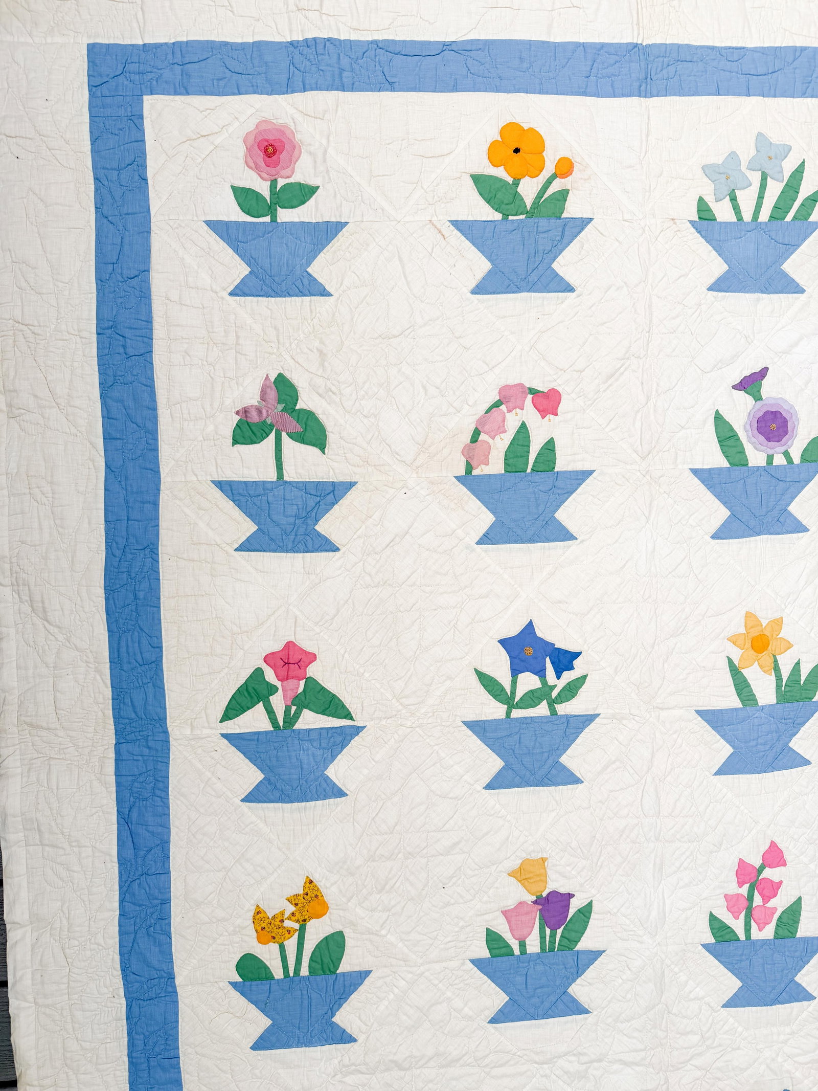 No Reserve- Antique Handstitched Garden Bouquet Estate Quilt in nice condition - 7