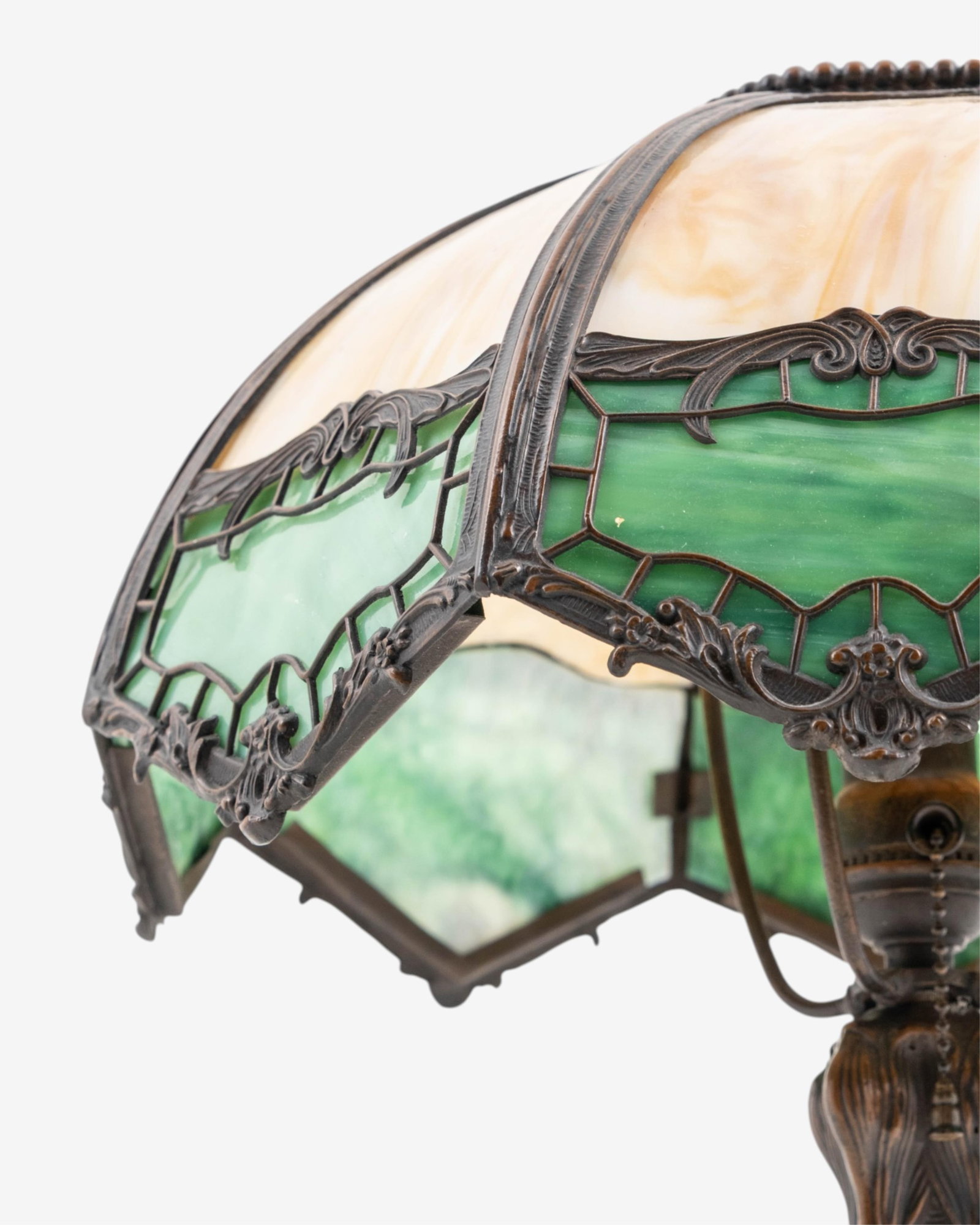 No Reserve- Vintage Art Nouveau Style Bronze Table Lamp with Green and Tan Slag Glass Shade - 6