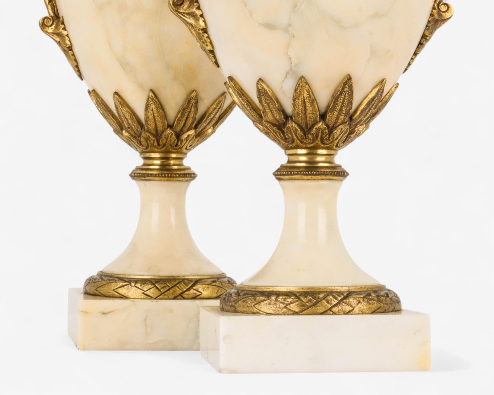 No Reserve- Pair of French Neoclassical Onyx and Gilt Bronze Cassolette Urns, 19th Century - 6