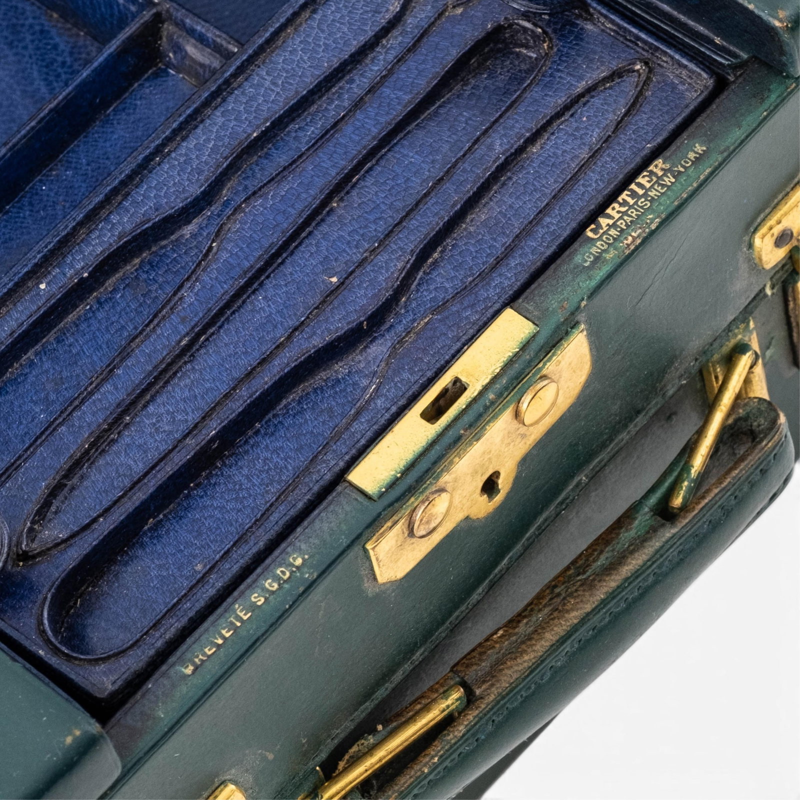 No Reserve- Cartier Signed Leather Travel Vanity Case With Toiletry Set - 2