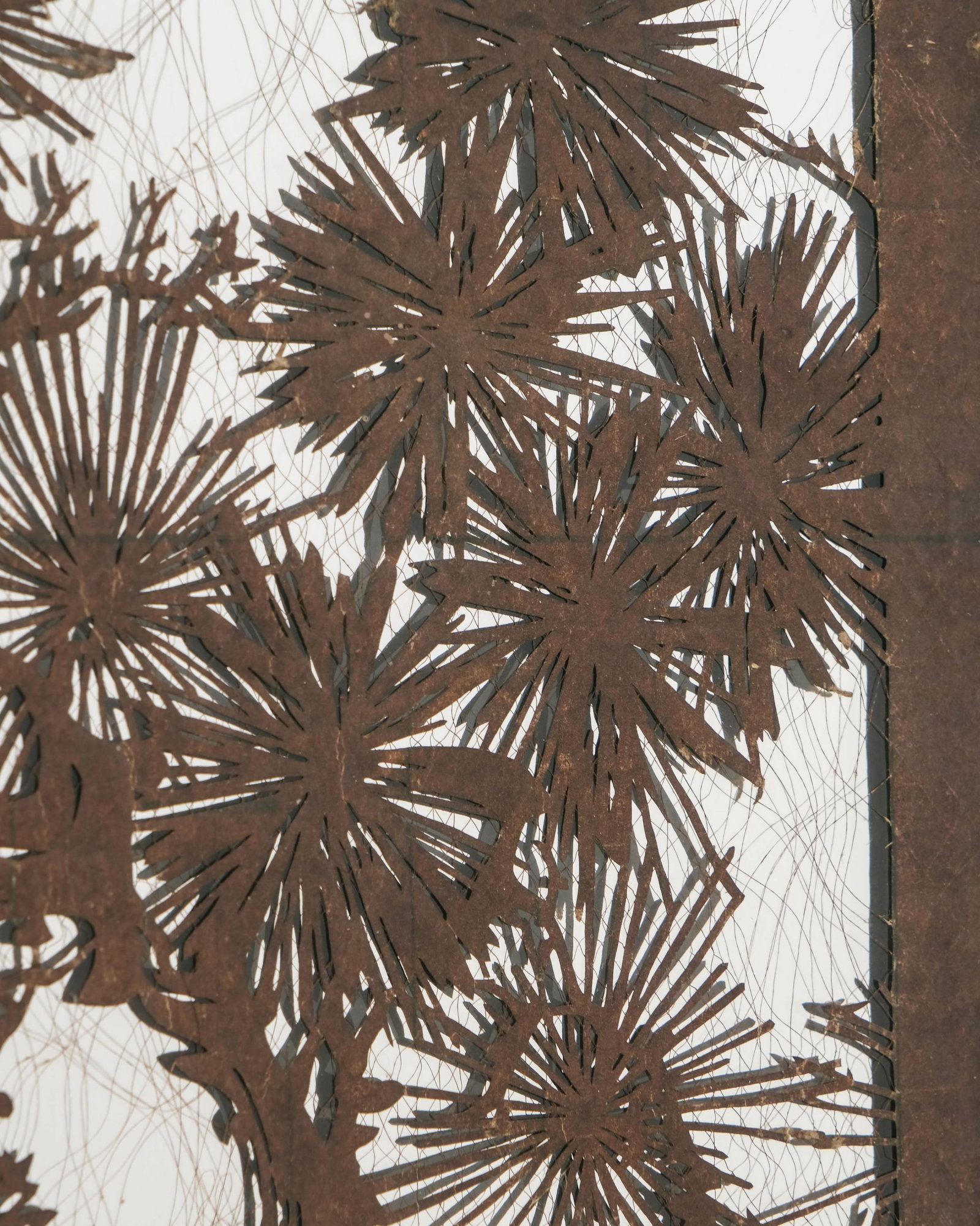 No Reserve- Pair Of Botanical Mirrored Paper Cut Artworks - 7