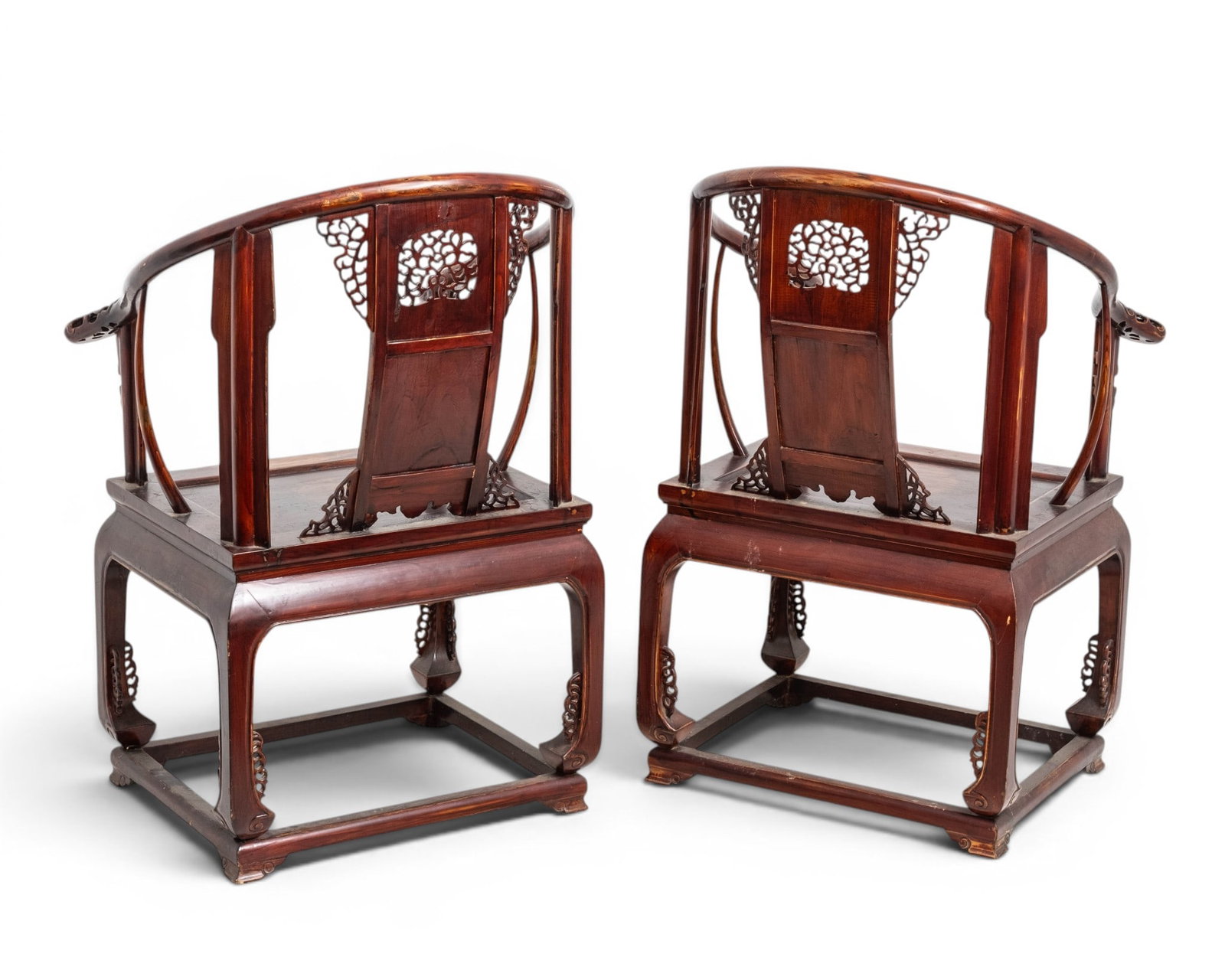 Pair of Chinese Huanghuali Style Carved Elm Horseshoe-Back Armchairs, 20th Century - 8