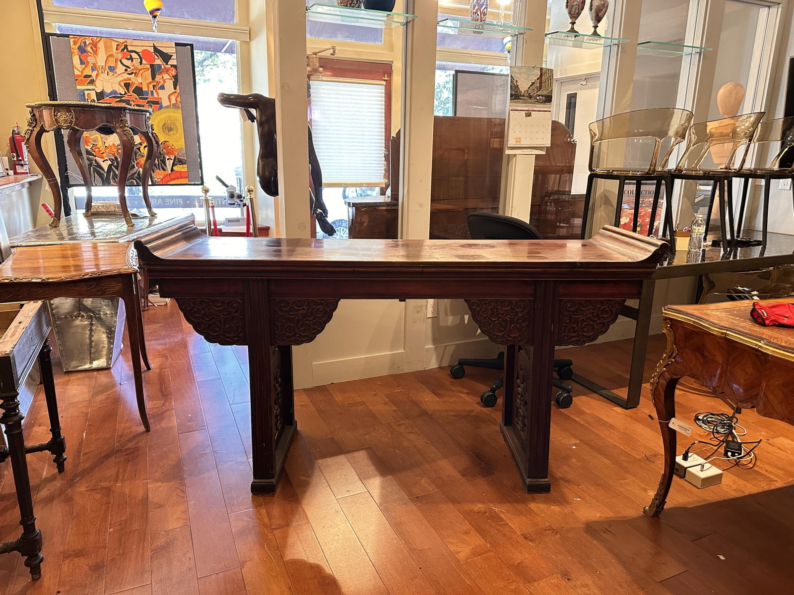 Chinese Antique Altar Table with Openwork Carvings and Dragons 19th Century - 8