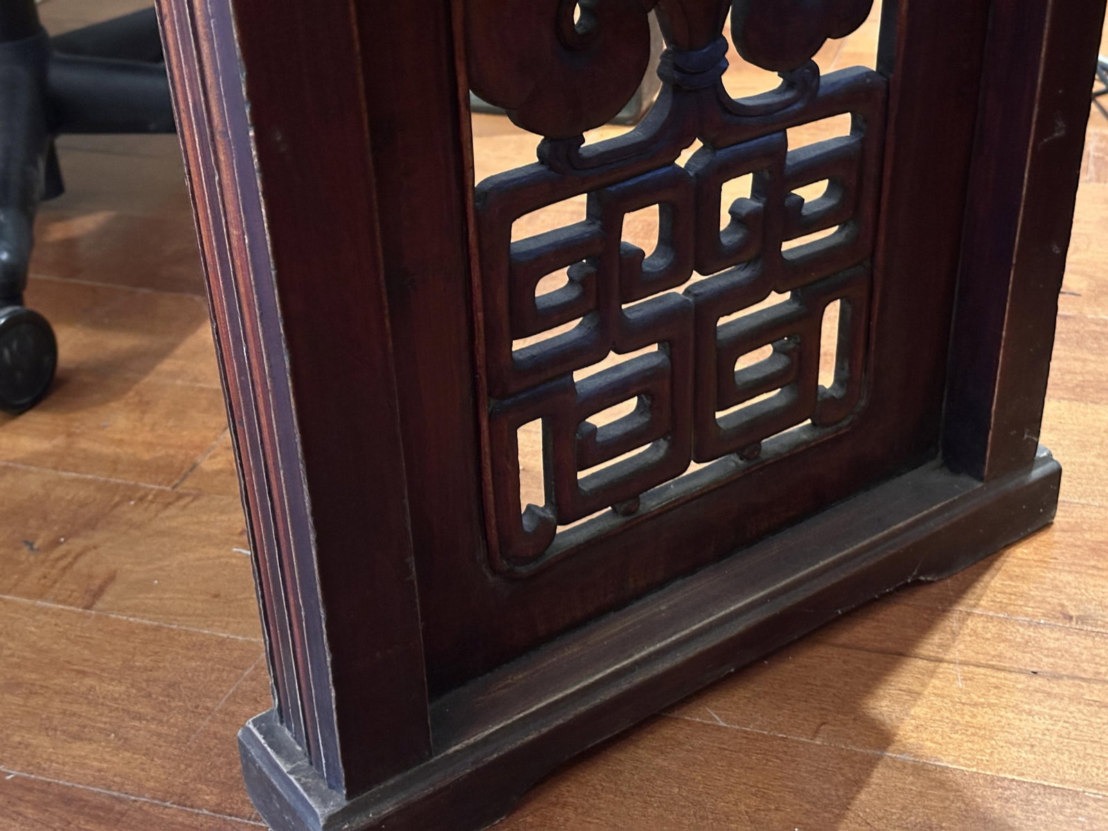 Chinese Antique Altar Table with Openwork Carvings and Dragons 19th Century - 9