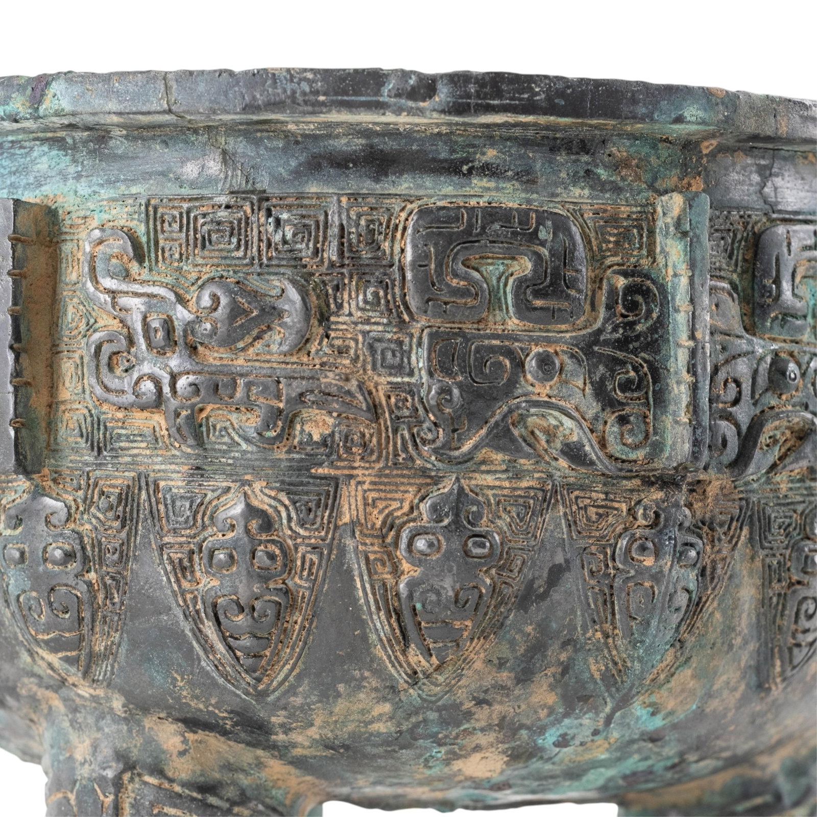 Chinese Archaic Bronze Tripod Ritual Food Vessel, Shang Dynasty Form - 4