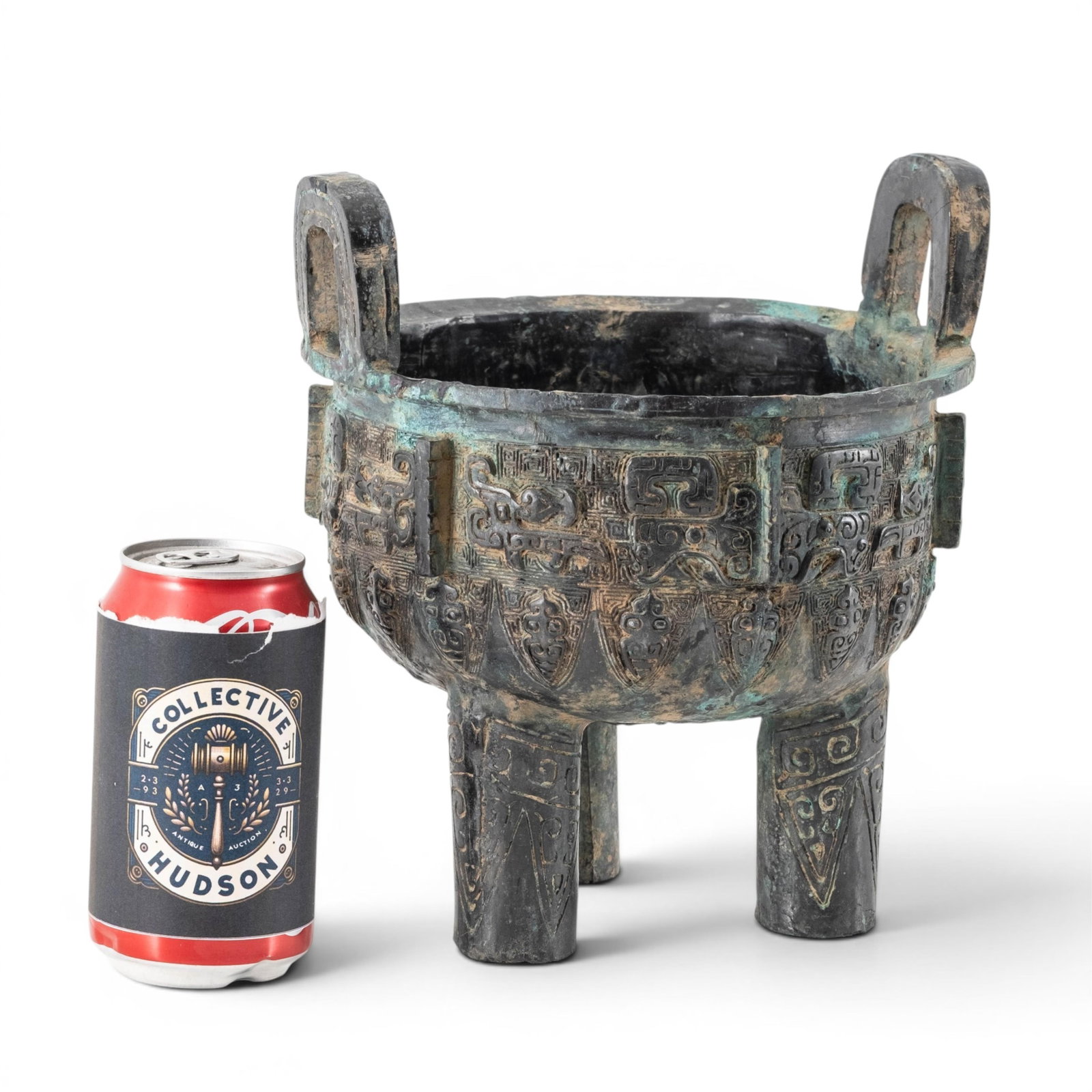 Chinese Archaic Bronze Tripod Ritual Food Vessel, Shang Dynasty Form - 9