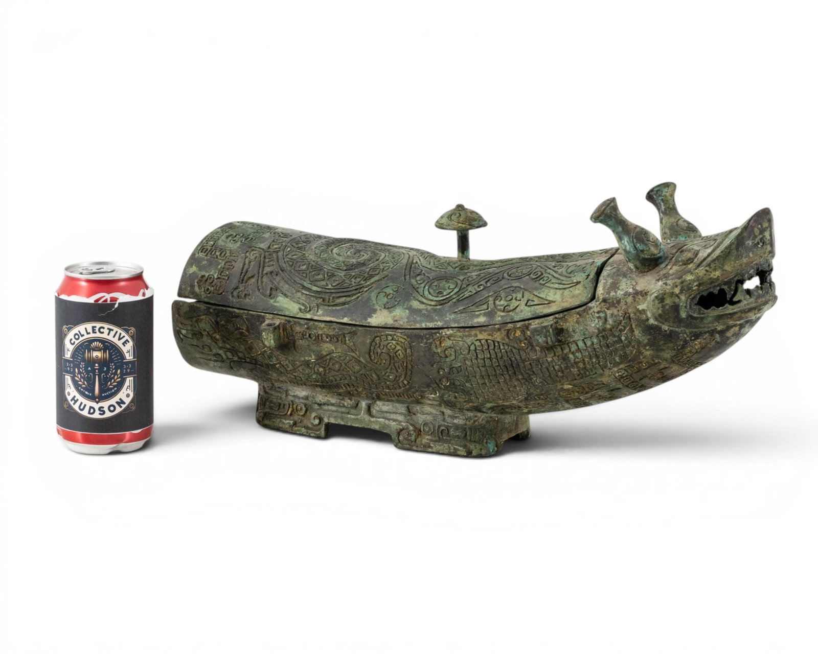 Chinese Archaic Bronze Dragon-Form Guang Ritual Vessel And Cover - 3