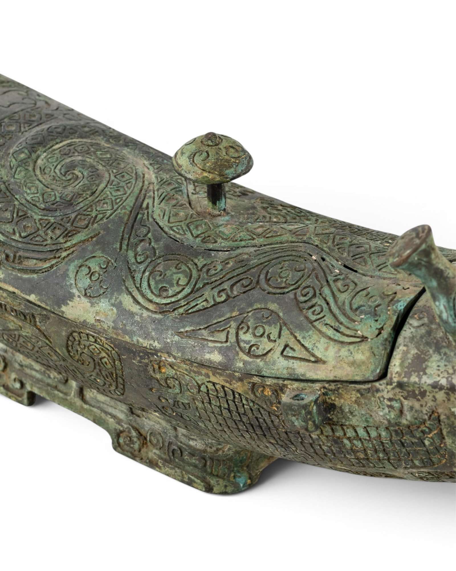 Chinese Archaic Bronze Dragon-Form Guang Ritual Vessel And Cover - 4