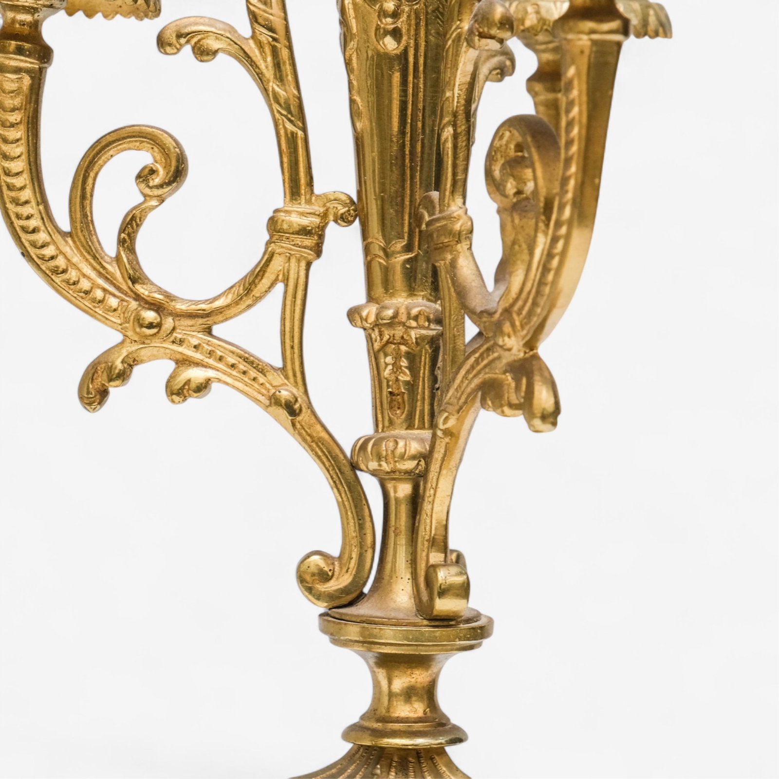 No Reserve: Pair of 17-inch French Napoleon III Bronze Candelabras, 19th Century - 4
