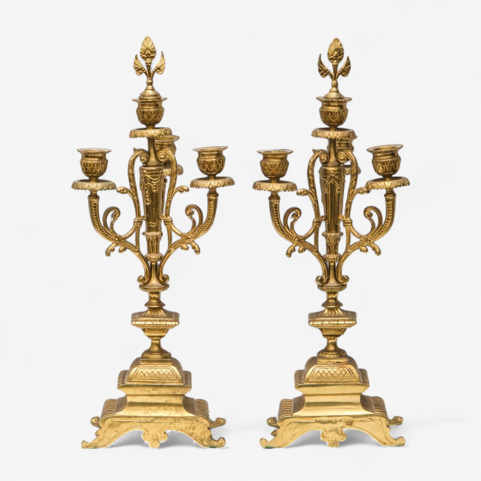 No Reserve: Pair of 17-inch French Napoleon III Bronze Candelabras, 19th Century - 7
