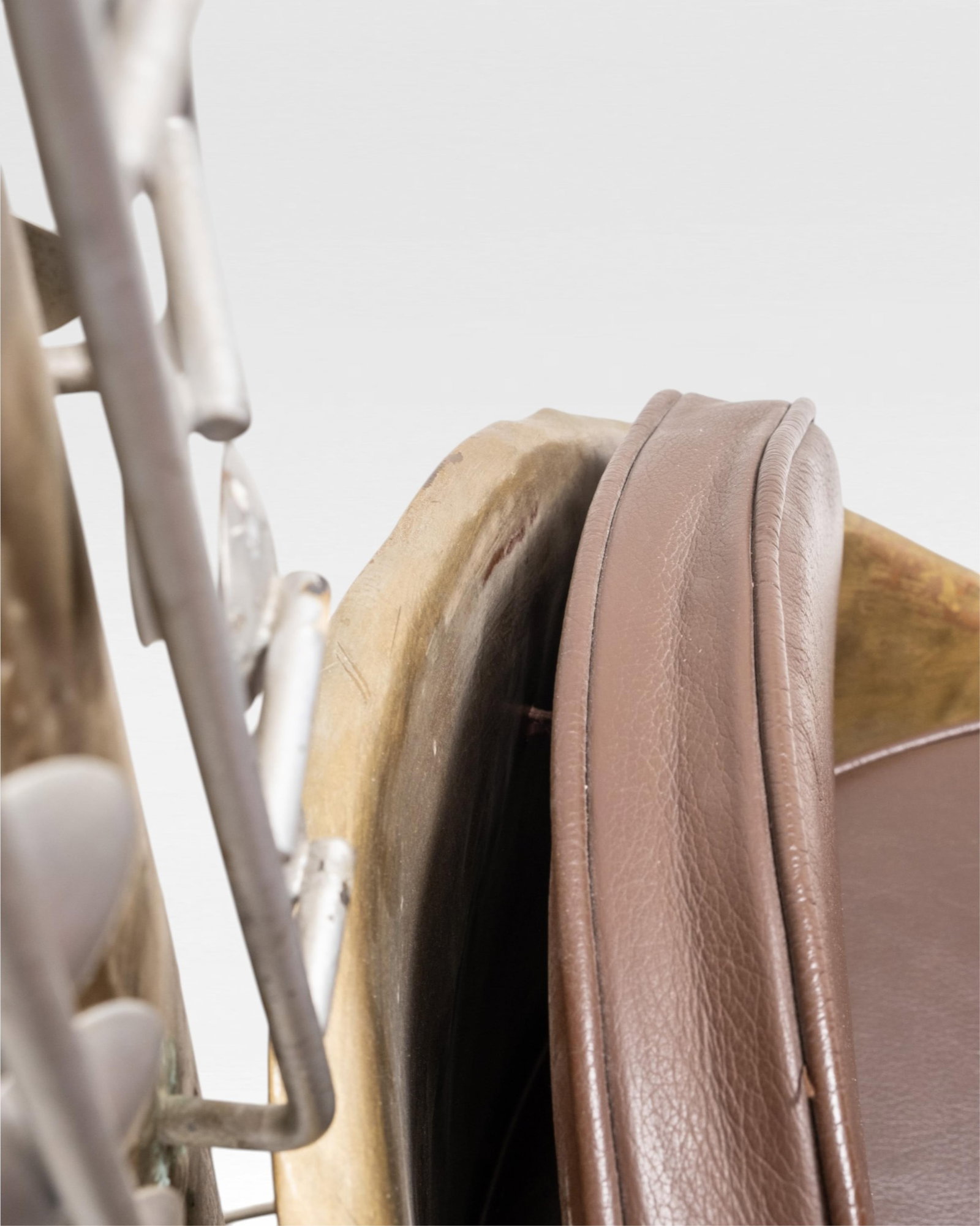 Alain Aparicio, Saxophone-Shaped Art Furniture Chair - 8