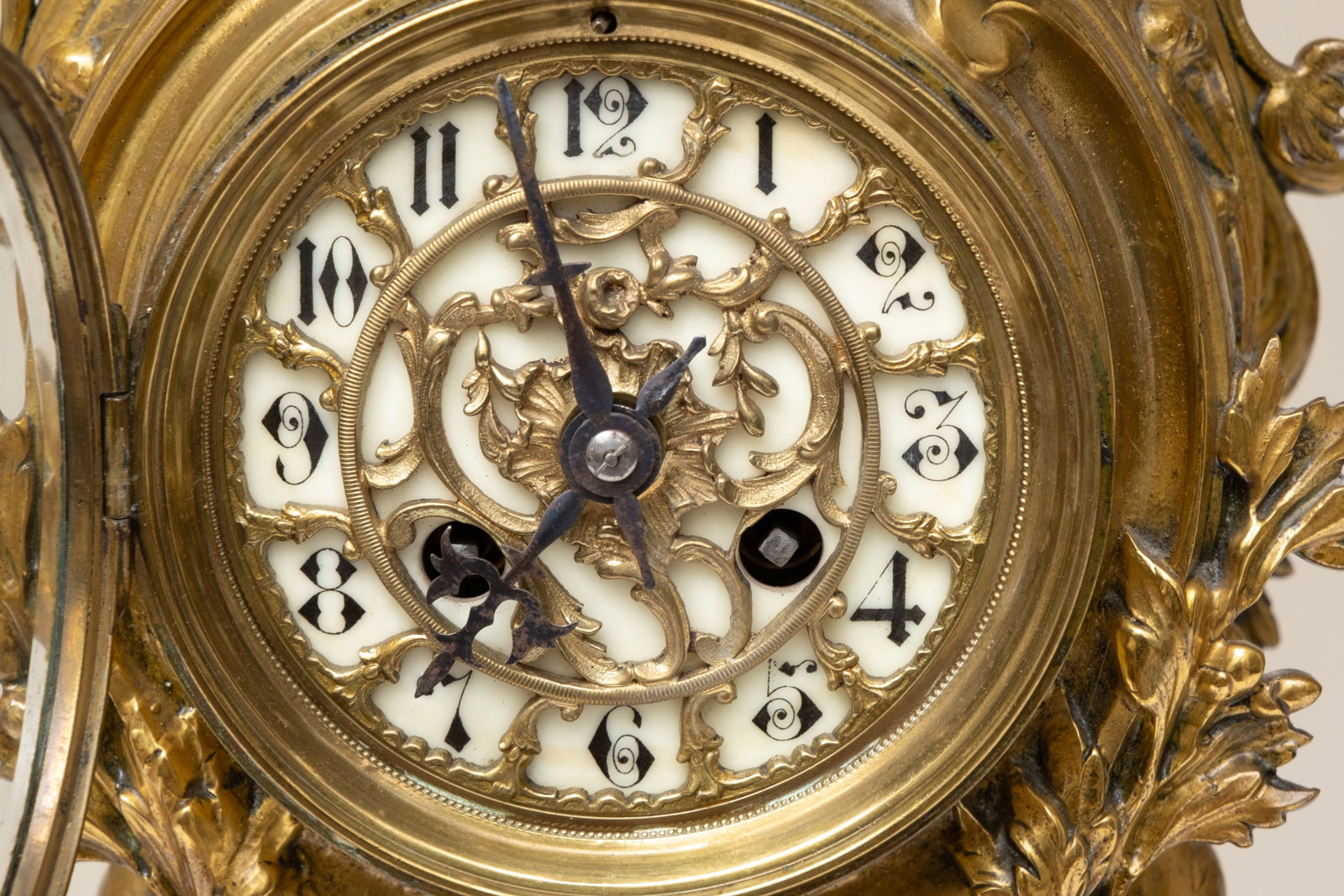 No Reserve: French Mantel Clock Impressive 21 inches tall, Gilt Bronze, 19th Century - 2