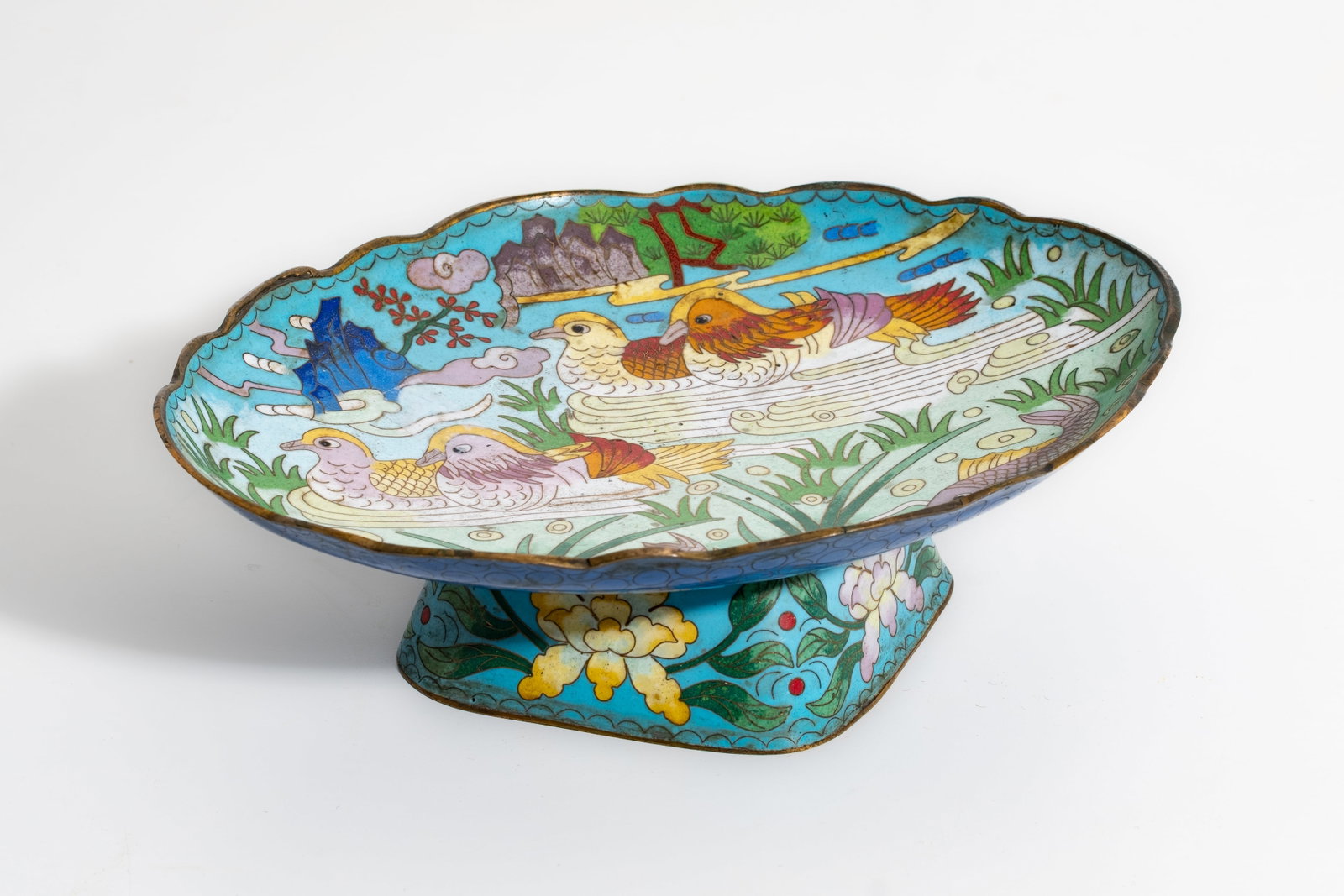 Antique Chinese Cloisonné Enamel Tazza with Mandarin Ducks and Koi, 19th Century or Earlier - 4