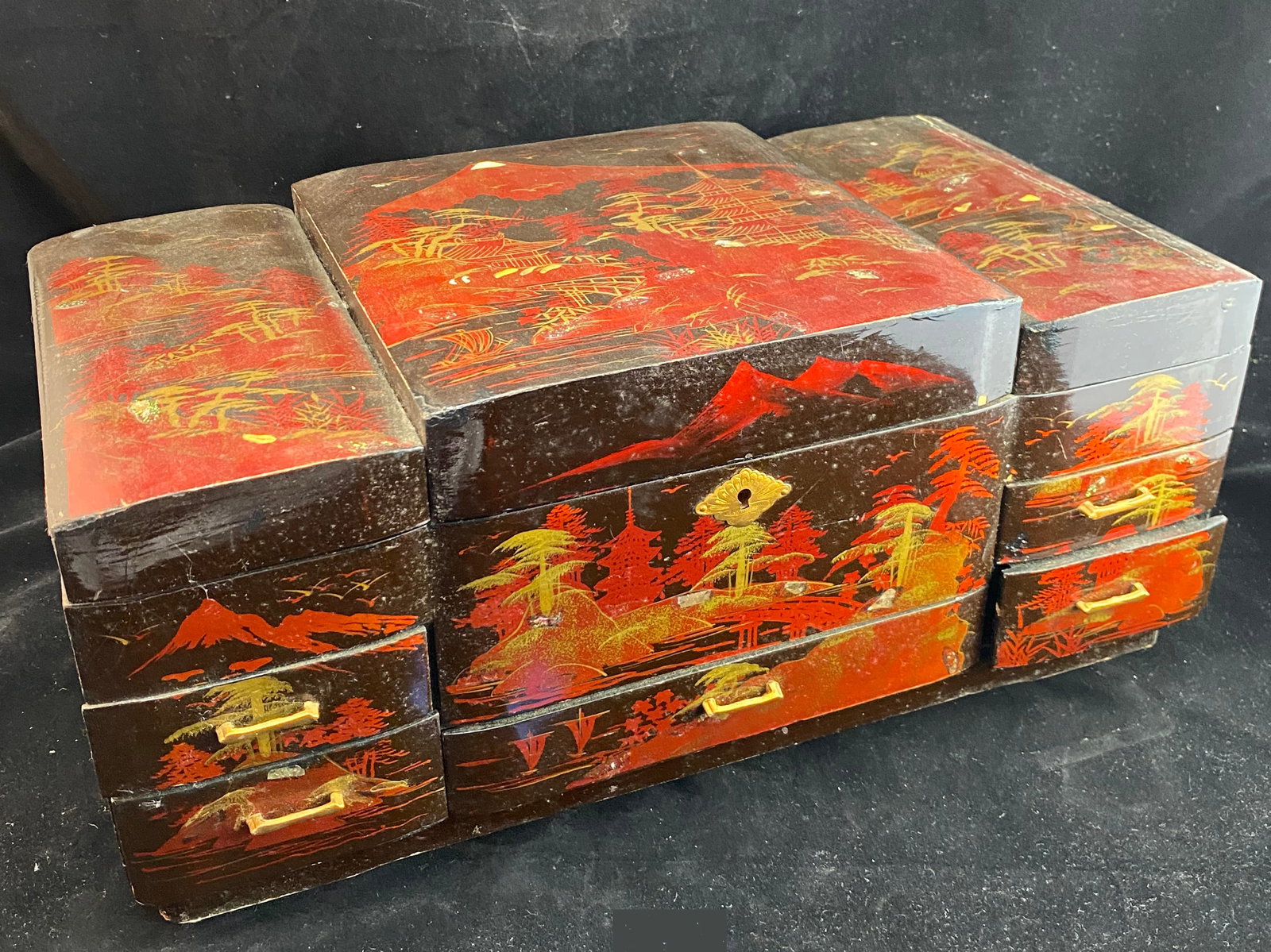 Japanese Musical Lacquer Jewelry and Cosmetics Case, mid-20th Century (1 of 2)