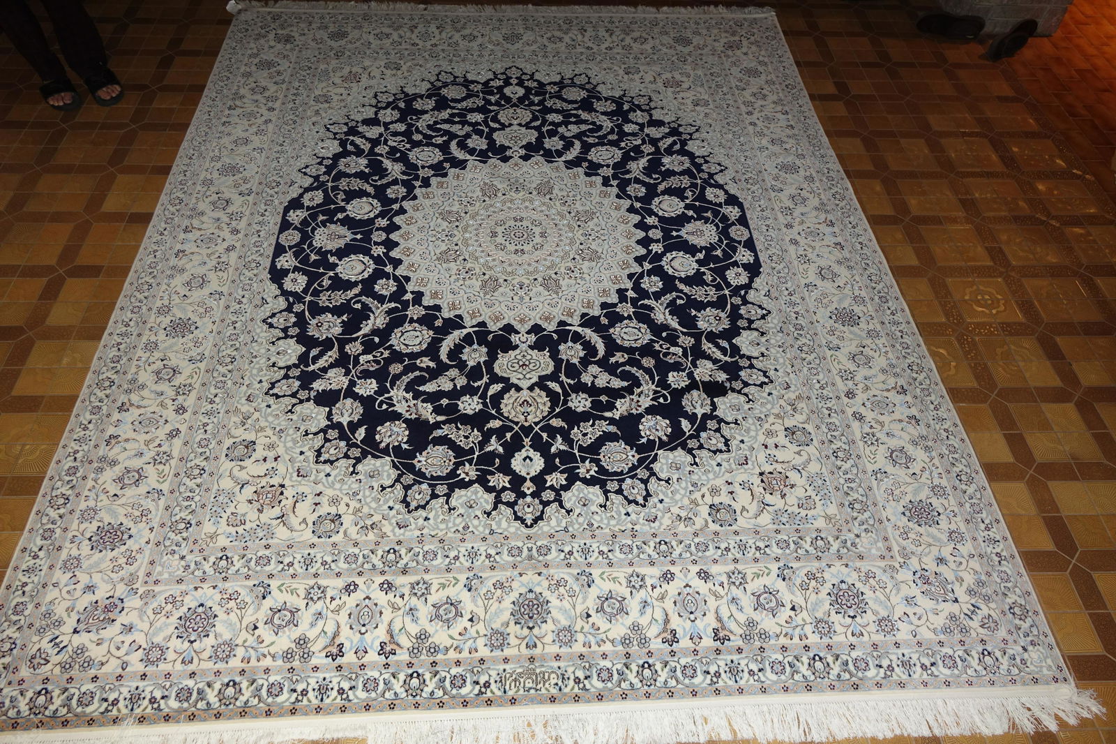 Persian Rug Nain 500 Knots per inch, Size 10.2 x 8.4 (1 of 5)
