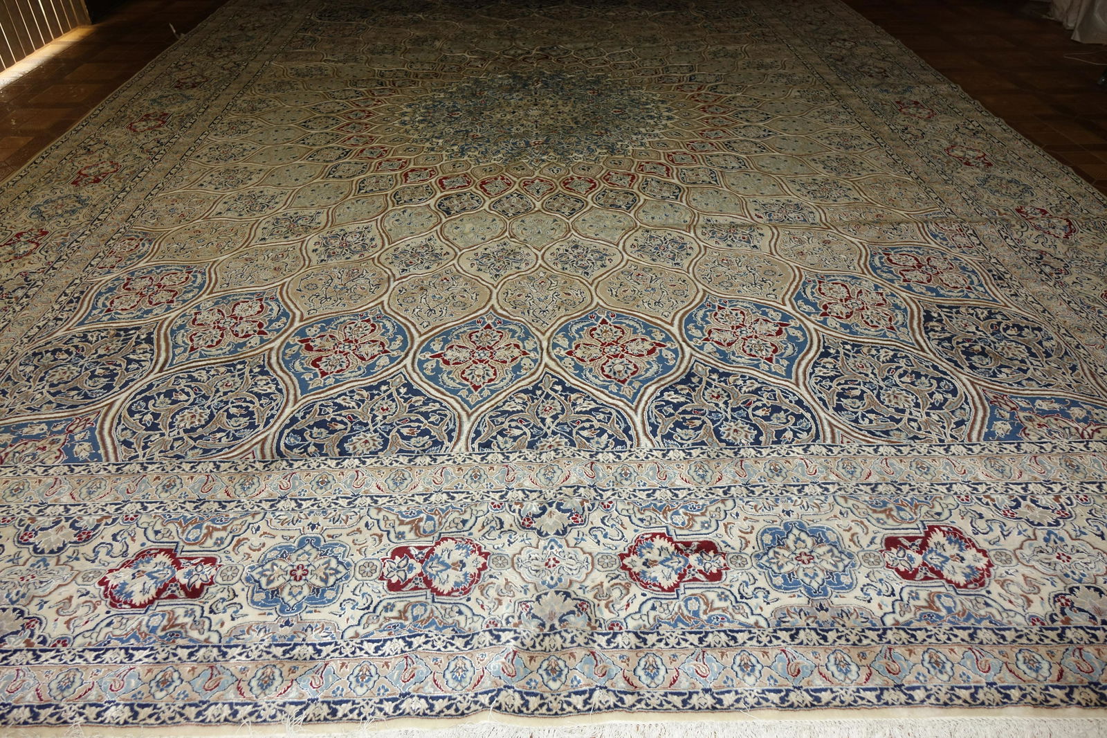 Persian Rug Nain 600 Knots per inch, Size 10.4 x 14.1 (1 of 5)