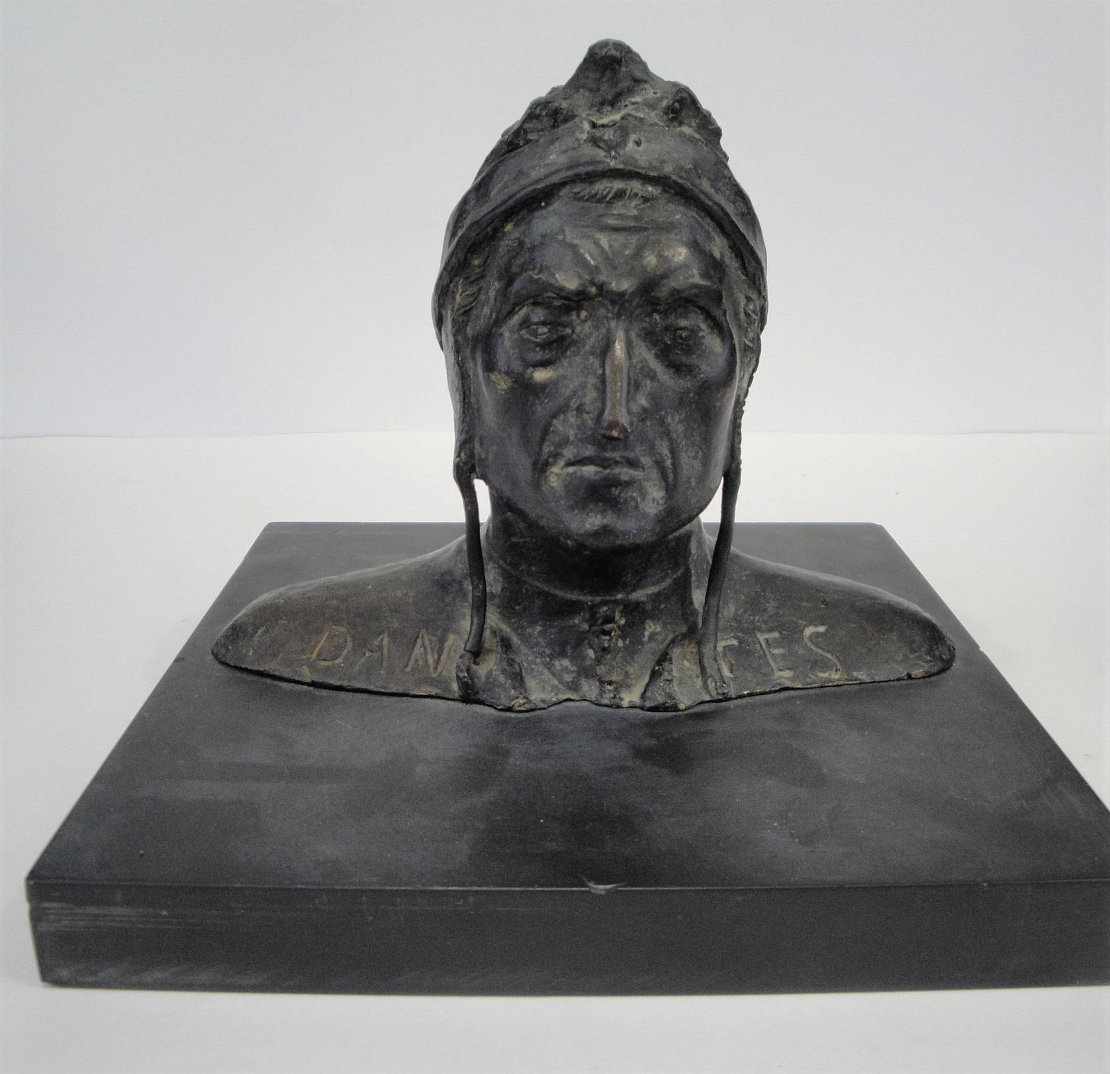 Antique Dantes Bronze Bust. (1 of 9)