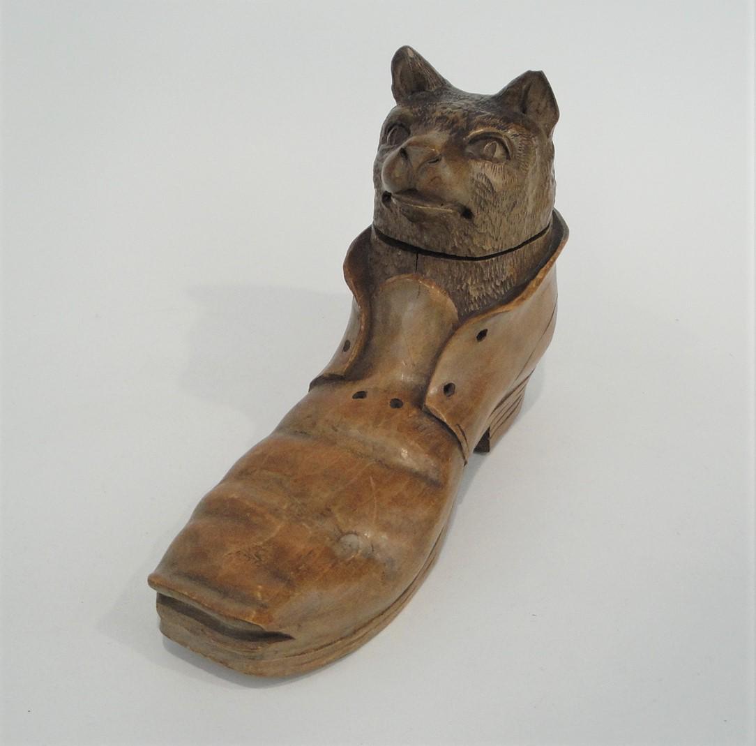 Antique Cat-in-Shoe Inkwell. (1 of 5)