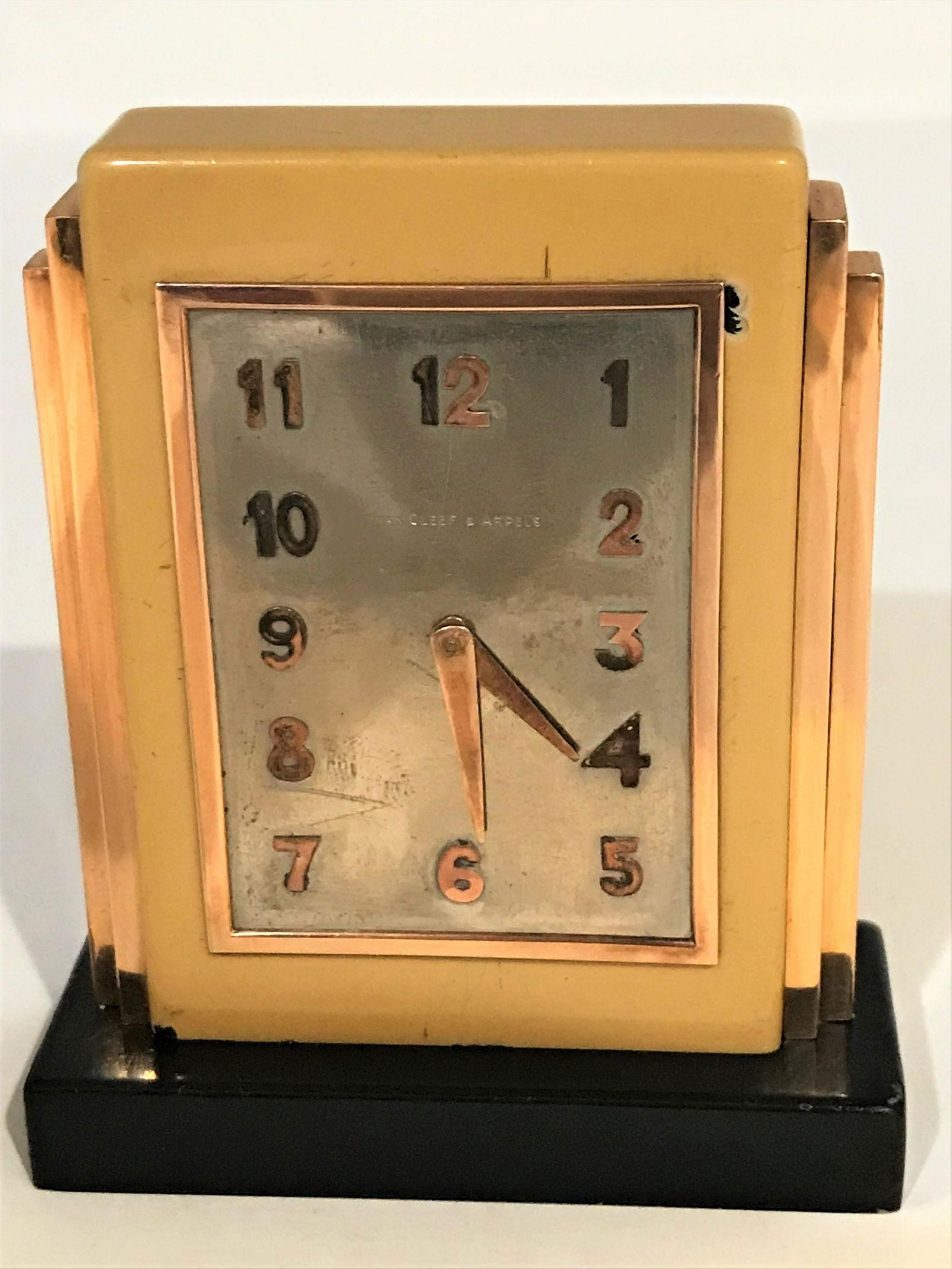A Van Cleef & Arpels Art Deco Gold and Enameled Desk Clock. (1 of 7)