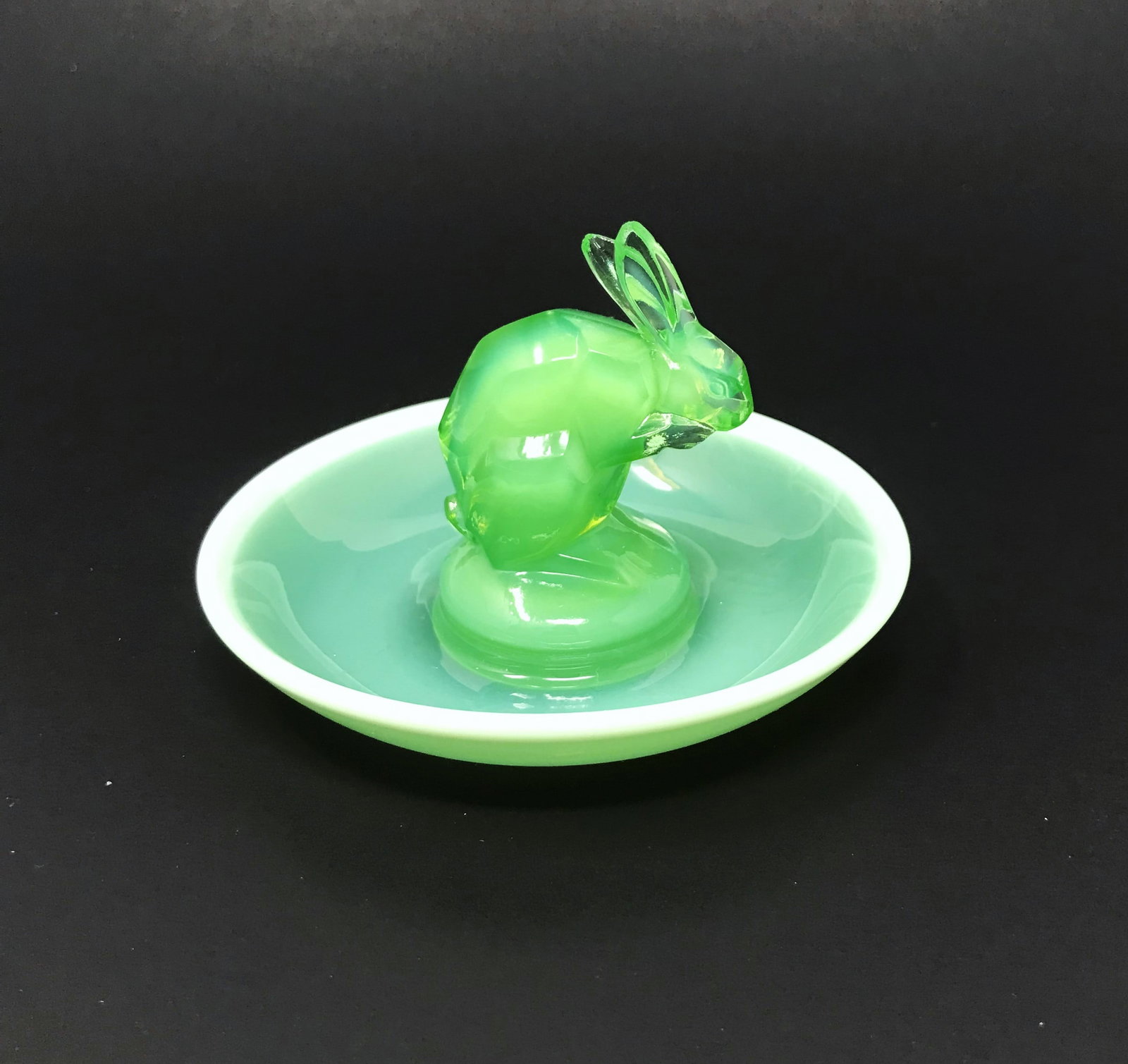 Rene Lalique Art Deco "Labin" Cendrior Dish, c. 1925.: An excellent Rene Lalique Cendrior (ashtray) dish in the form of a cubist rabbit (Lubin), circa 1925, in green opalescent glass, size: 2 1/2 in. height x 4 diameter, engraved signature "R. Lalique Fra