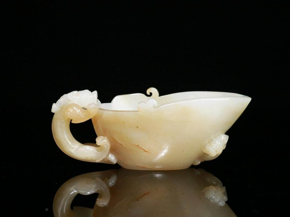 A Hetian Jade Dragon Cup: Height: 4cm; Length: 11cm; Width: 4.6cm; Weight: 116g