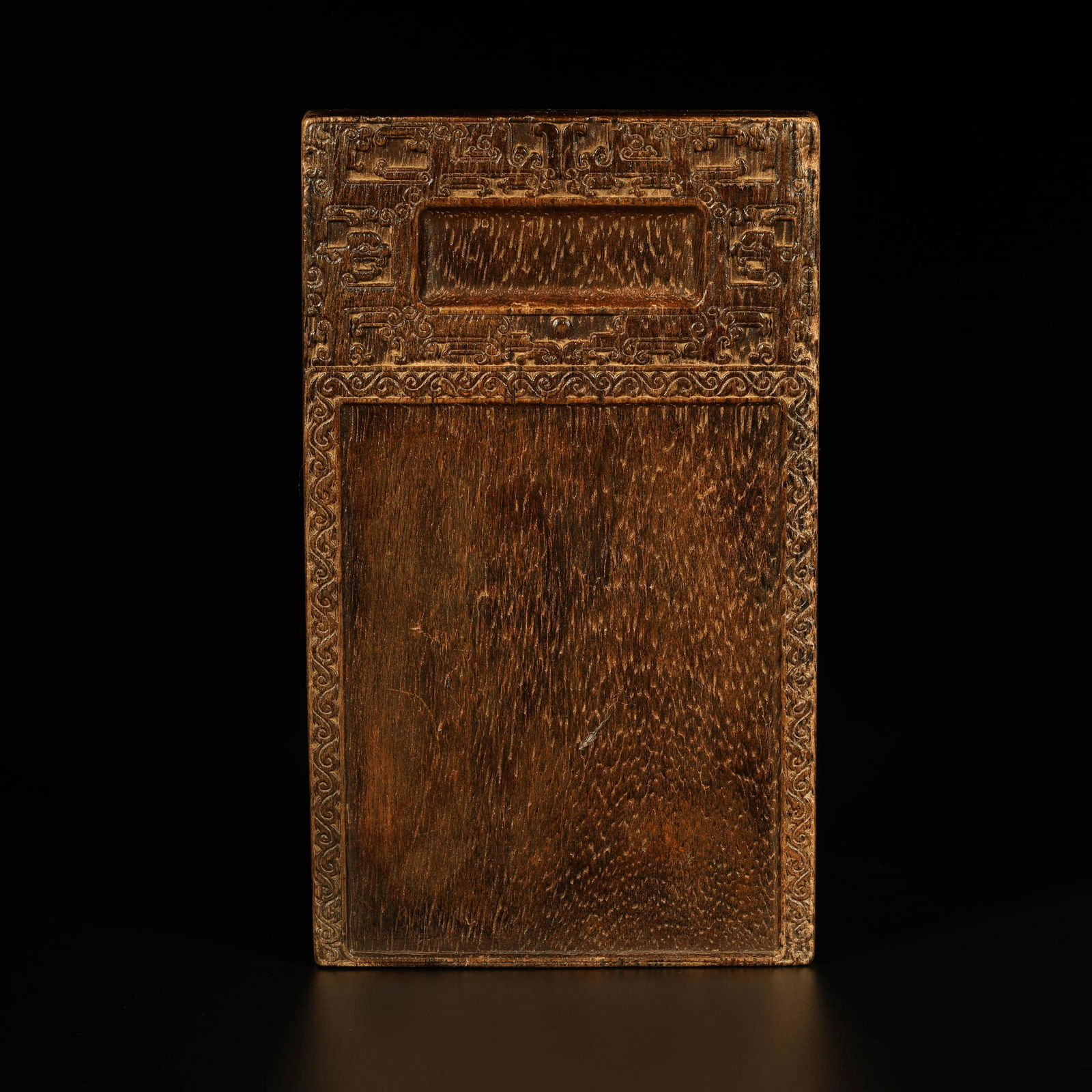 A Dragon Pattern Carved Eaglewood Inscribed Inkstone: A Dragon Pattern Carved Eaglewood Inscribed InkstoneLength:14.9cm, Width:8.9cm, Height:1.5cm, Weight:165.7g