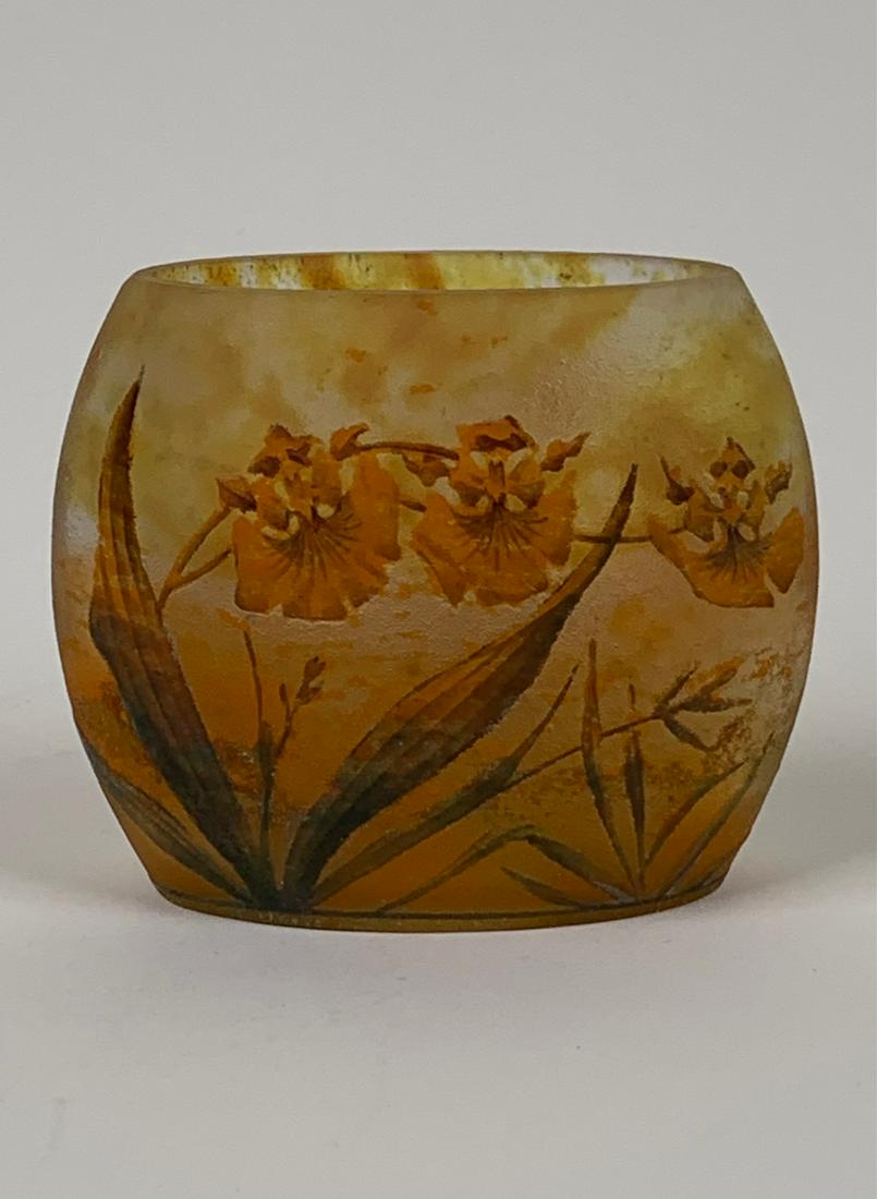 Daum Nancy French Cameo Art Glass Pillow Vase: French cameo art glass vase signed DAUM NANCY. Pillow shape with floral design. Circa 1910. Approx. dimensions: 3" h. x 4" w. x 1 3/4" d. (7.62cm x 10.16cm x 4.45cm)