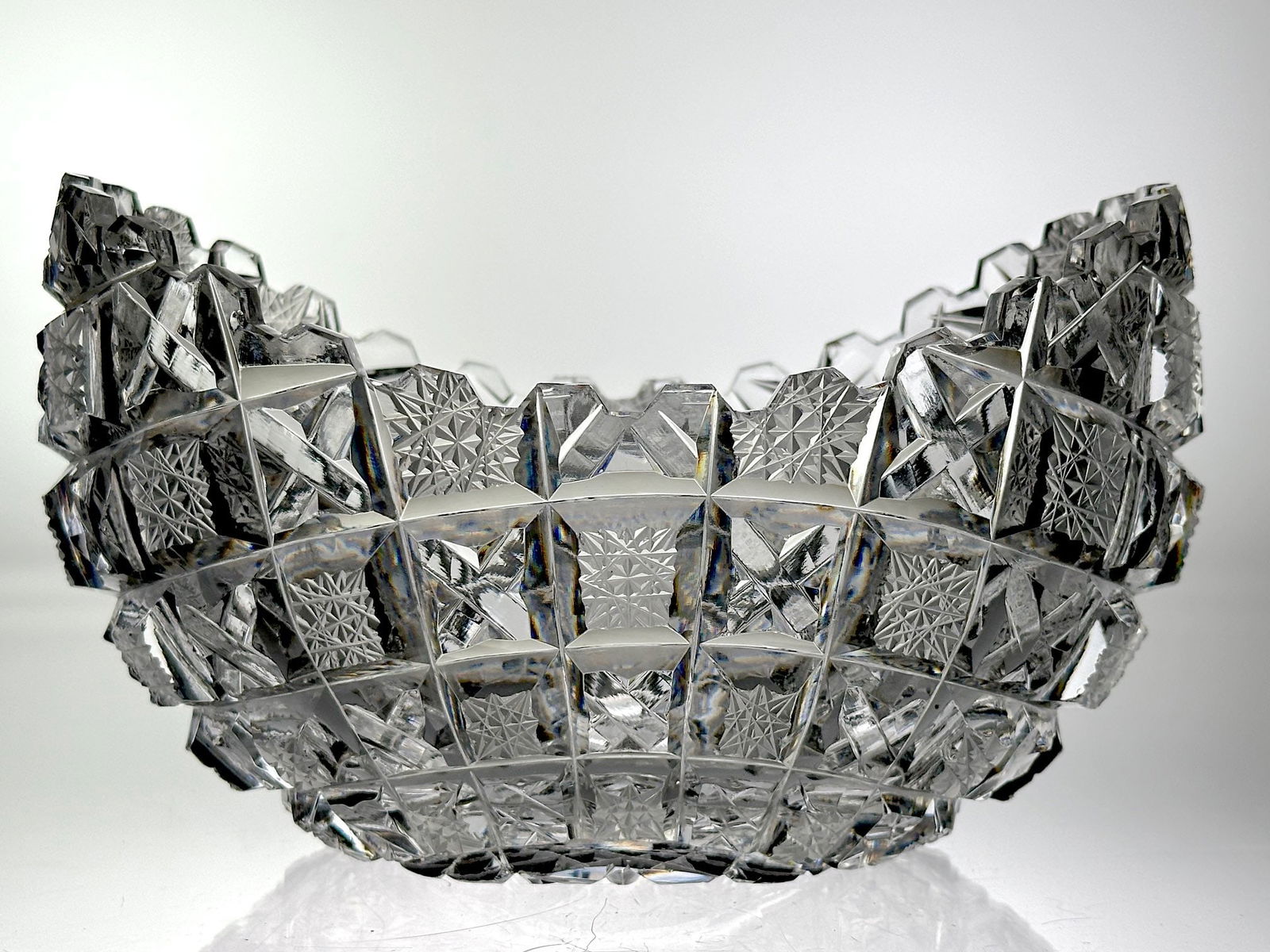 Niagra Cut Glass Co. Ribbon Cut Glass Fruit Bowl (1 of 4)