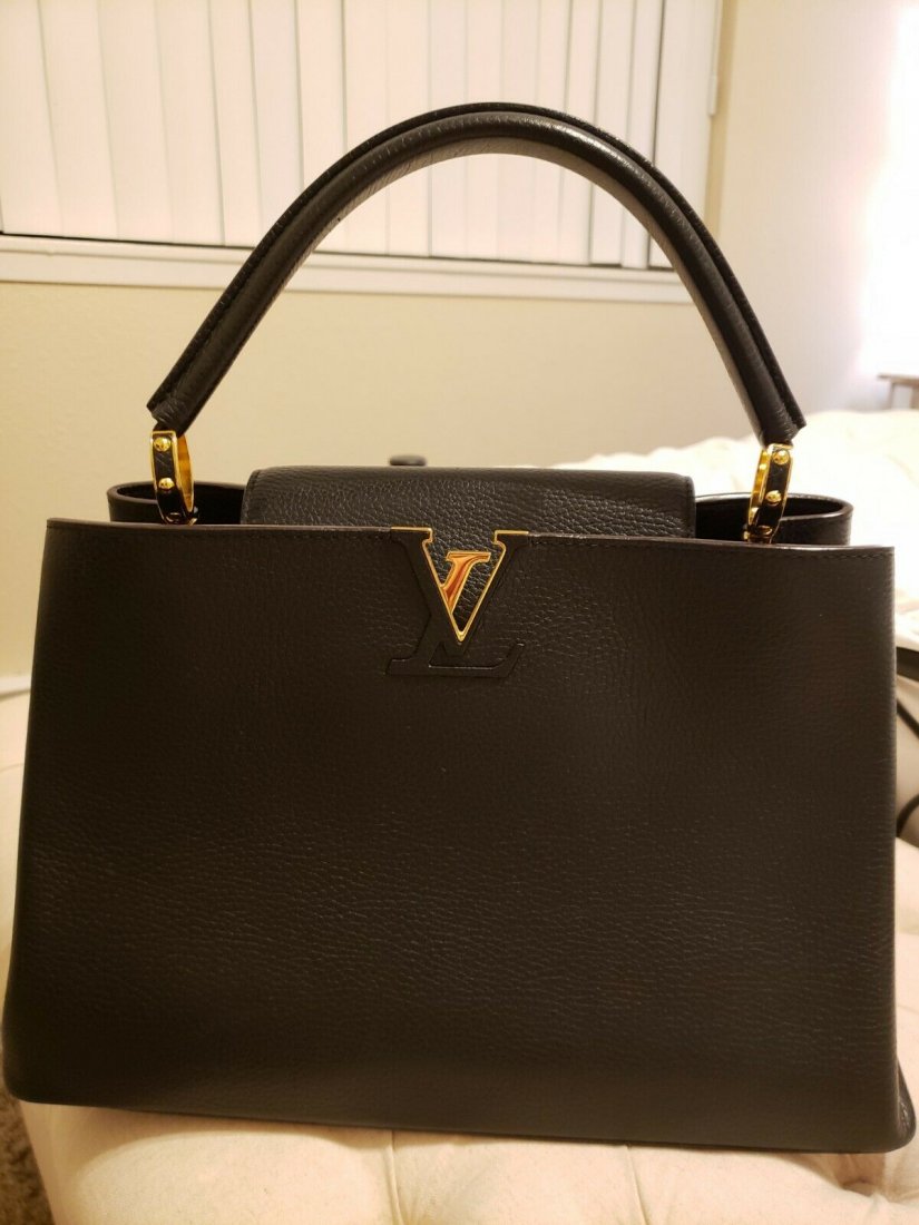 Louis Vuitton Capucines MM (1 of 3)