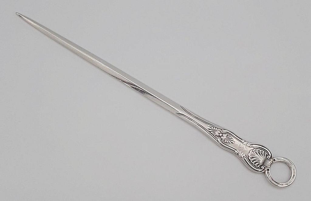HEAVY 19TH CENTURY SILVER MEAT SKEWER: London, 1847 Maker: George Adams, (Chawner & Co.) Kings pattern, crested 138 grams - 13" x 1.25"
