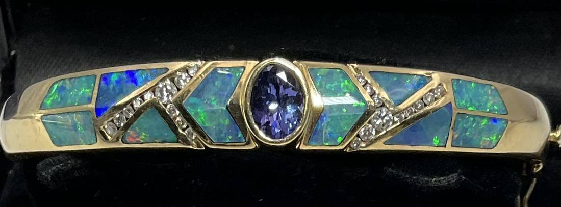 ELEGANT 14K GOLD DESIGNER BRACELET (1 of 4)